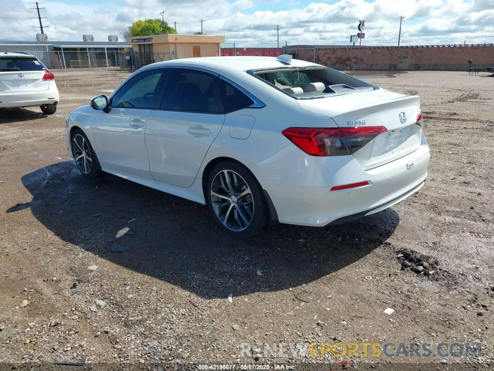 3 fotografías del automóvil dañado 2HGFE1F97RH315587 HONDA CIVIC 2024