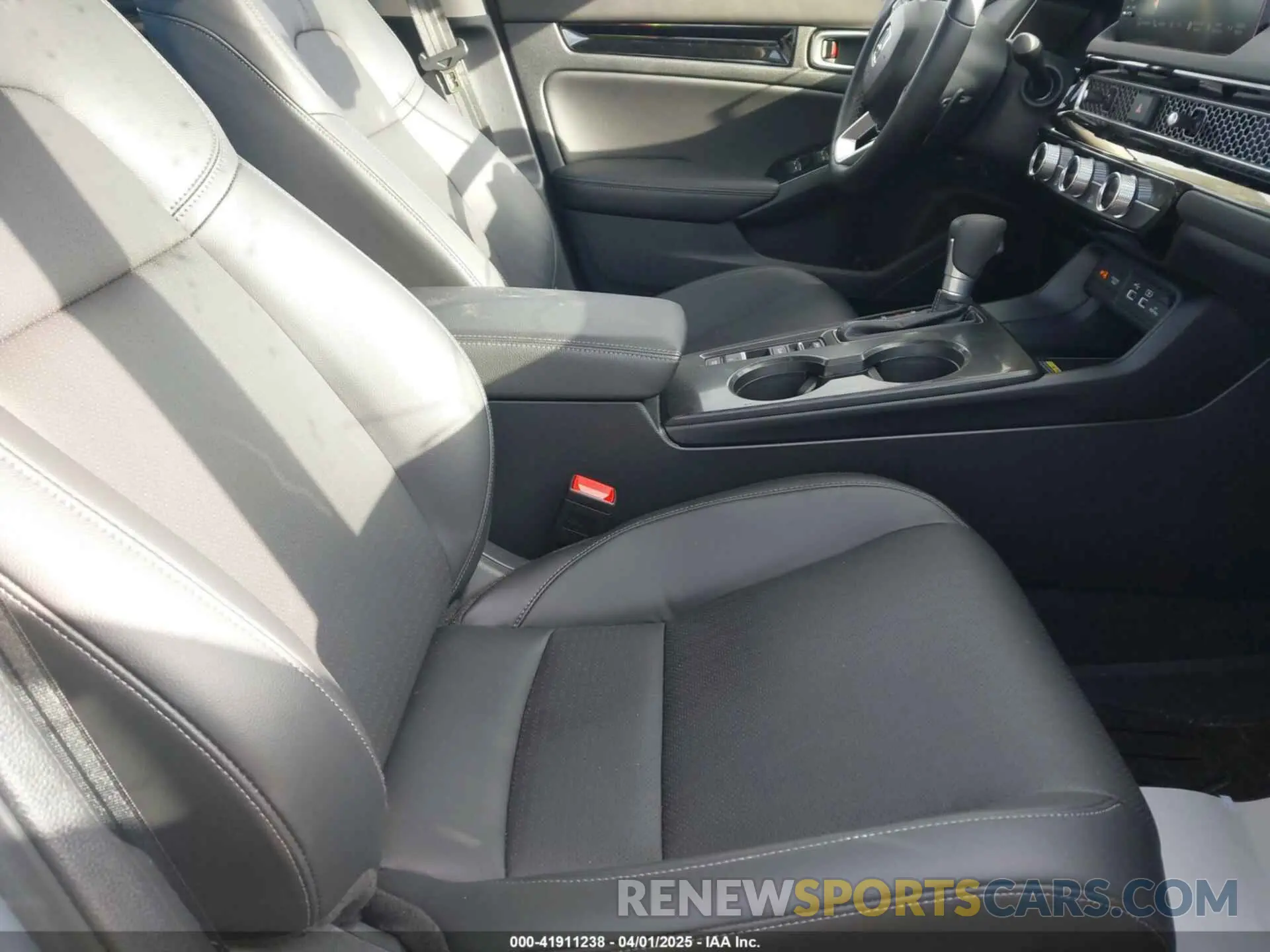 5 fotografías del automóvil dañado 2HGFE1F9XRH319424 HONDA CIVIC 2024