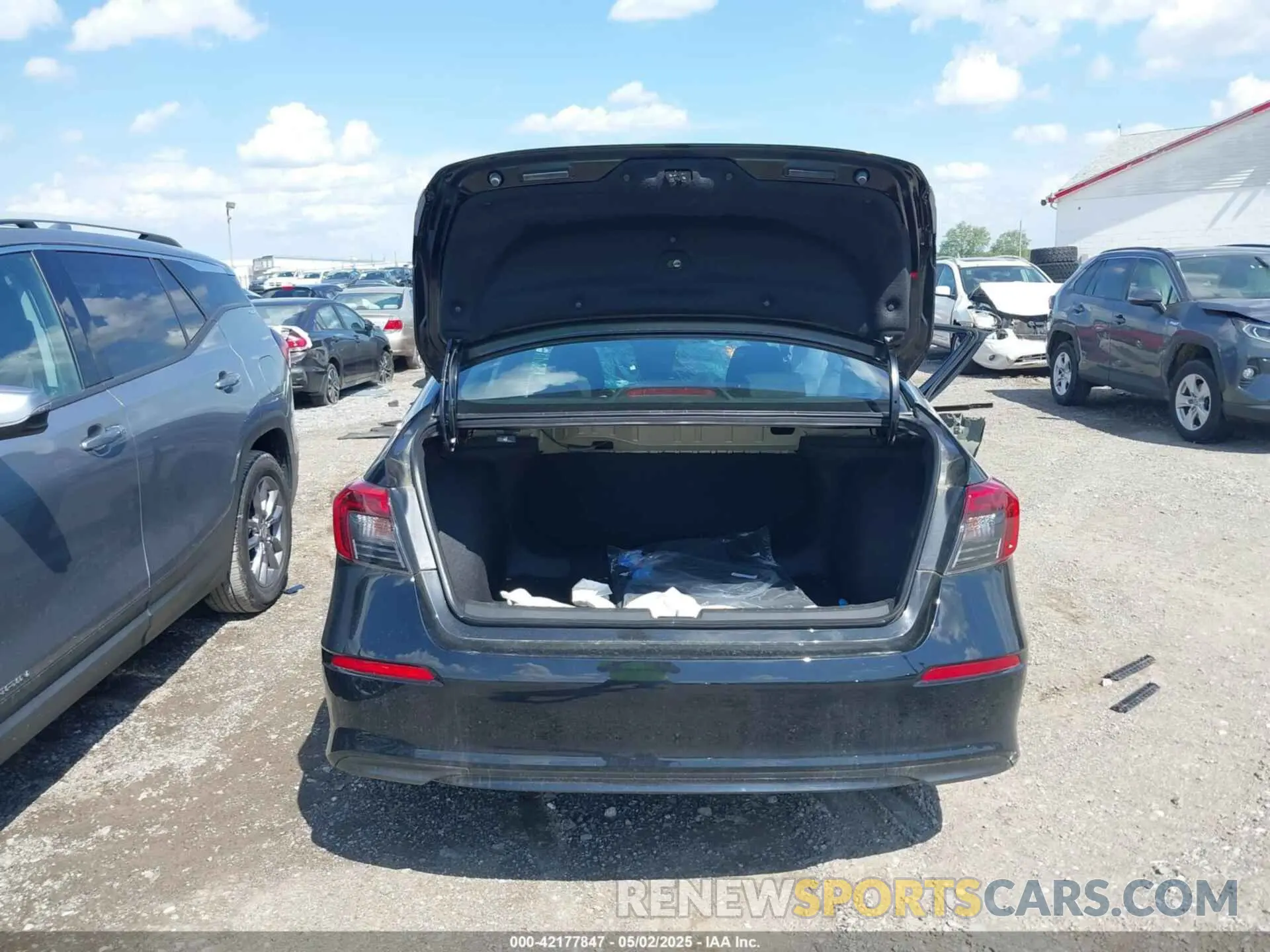 16 fotografías del automóvil dañado 2HGFE2F24RH561327 HONDA CIVIC 2024