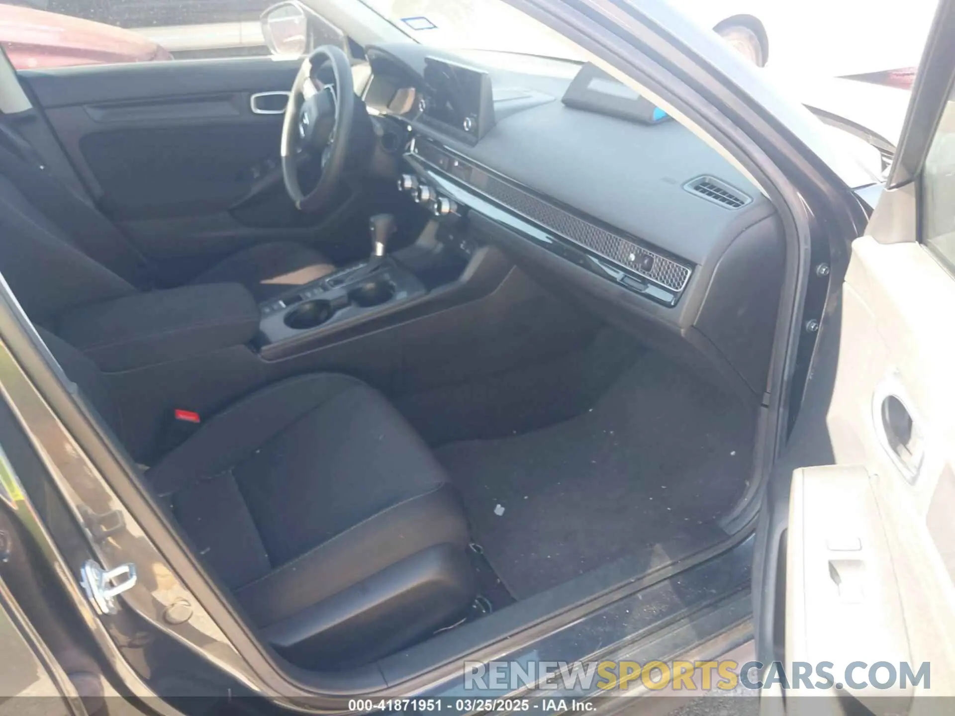 5 fotografías del automóvil dañado 2HGFE2F25RH561546 HONDA CIVIC 2024