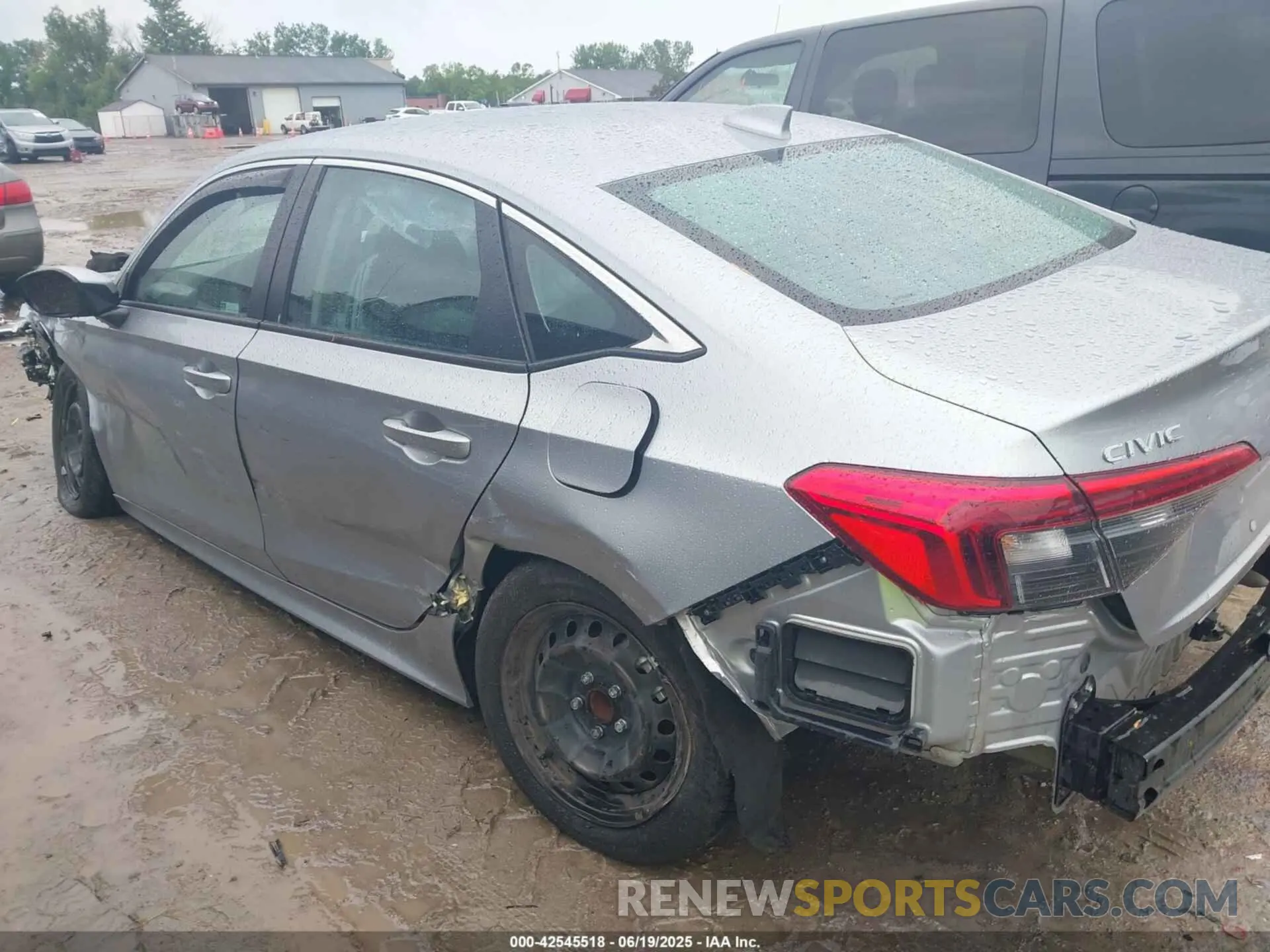 19 fotografías del automóvil dañado 2HGFE2F26RH510105 HONDA CIVIC 2024