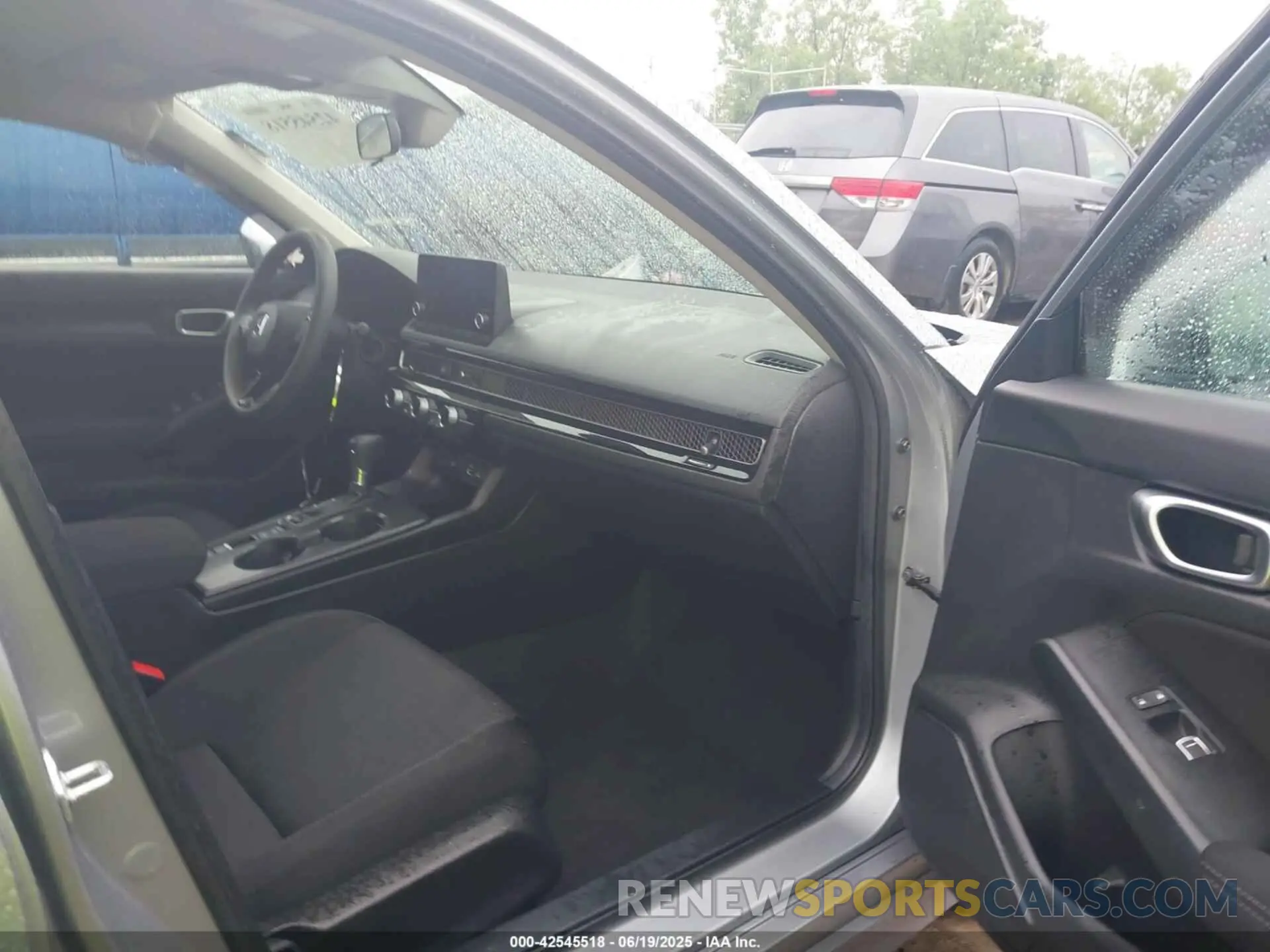 5 fotografías del automóvil dañado 2HGFE2F26RH510105 HONDA CIVIC 2024