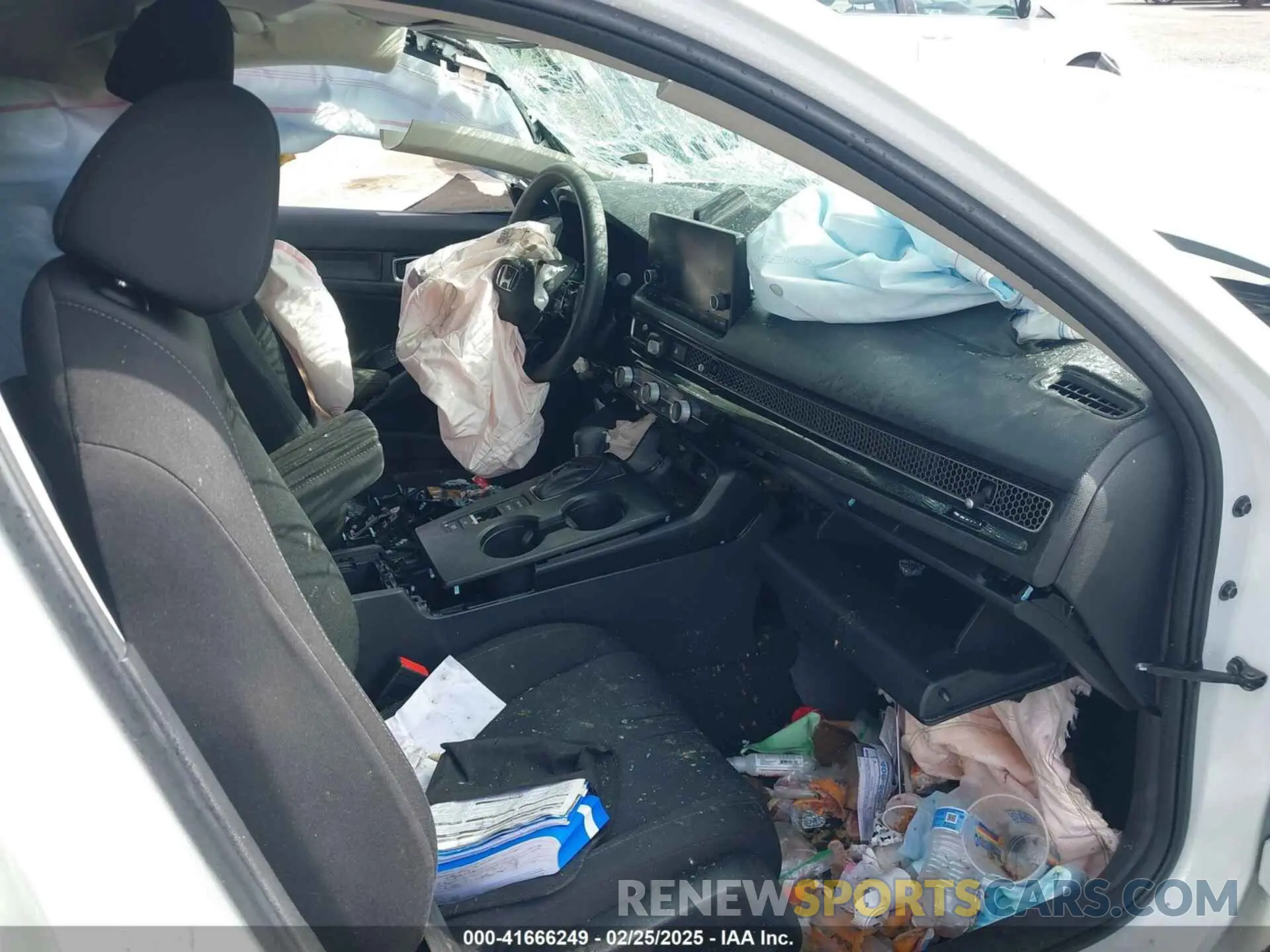 5 fotografías del automóvil dañado 2HGFE2F2XRH520233 HONDA CIVIC 2024