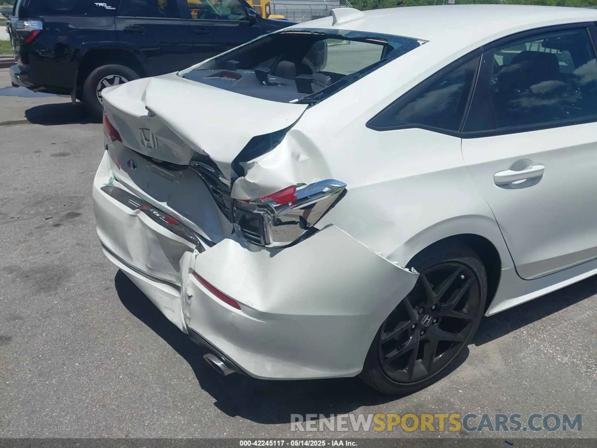 17 fotografías del automóvil dañado 2HGFE2F50RH518954 HONDA CIVIC 2024