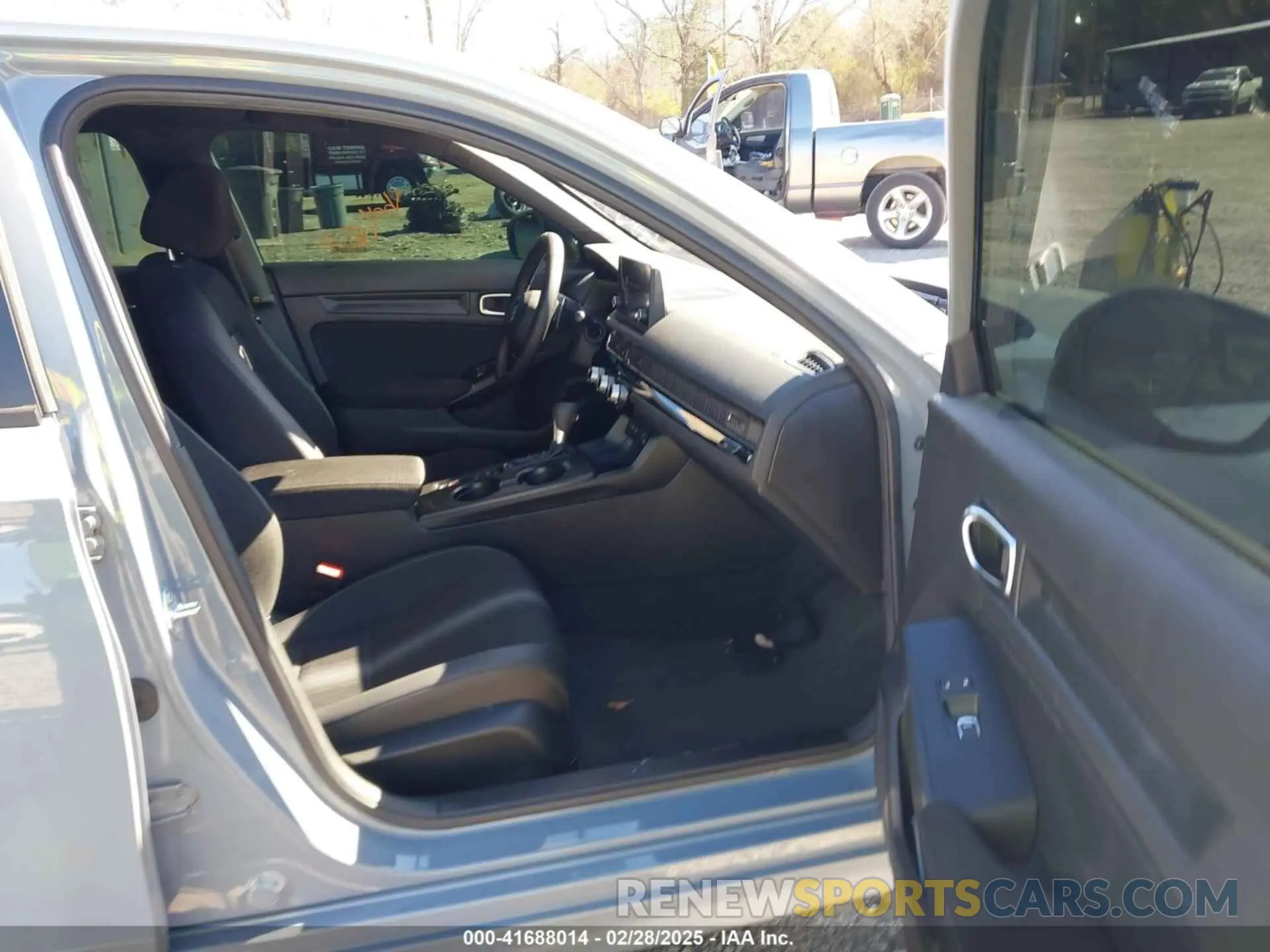 5 fotografías del automóvil dañado 2HGFE2F52RH567752 HONDA CIVIC 2024