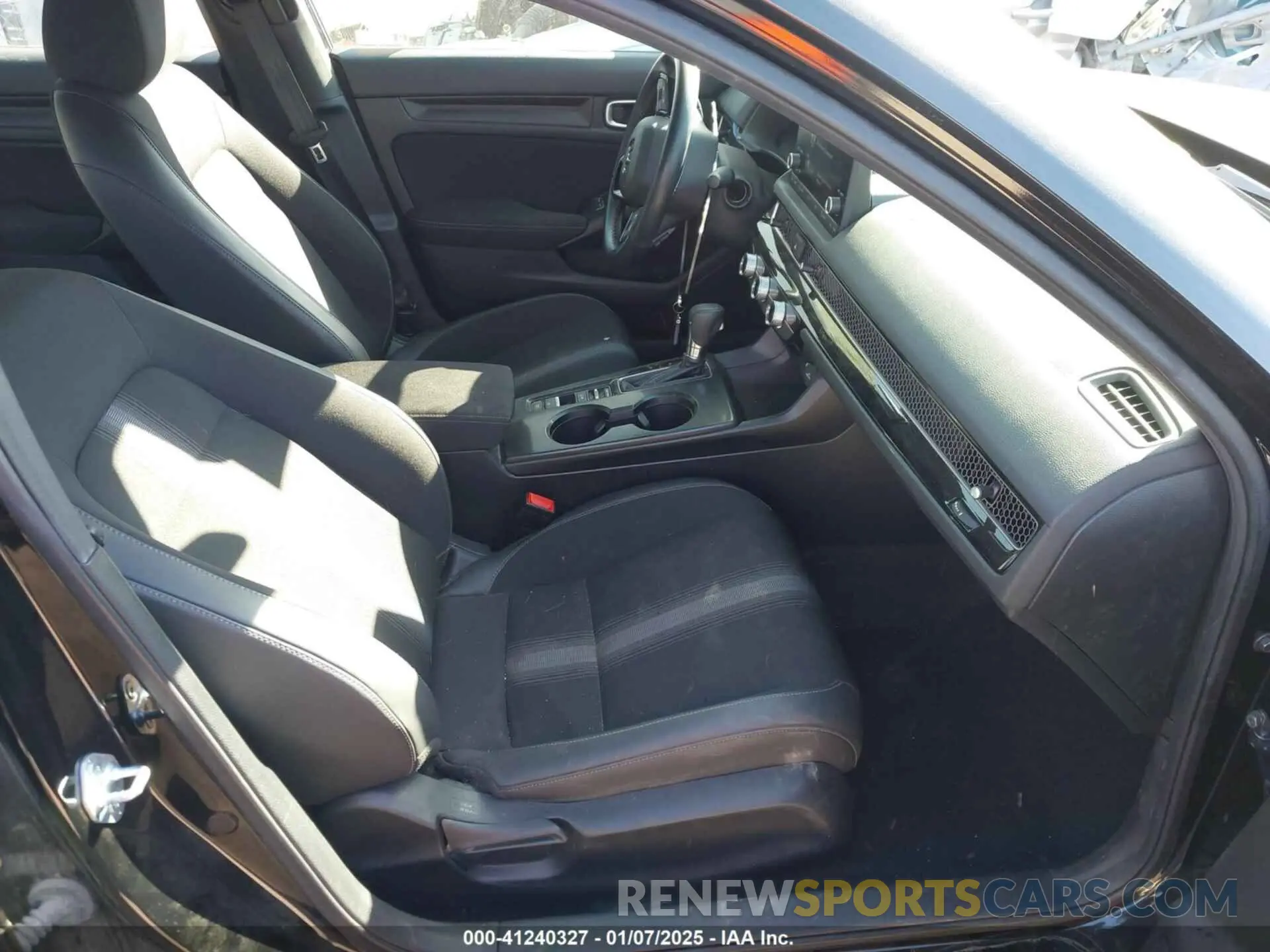 5 fotografías del automóvil dañado 2HGFE2F53RH507866 HONDA CIVIC 2024