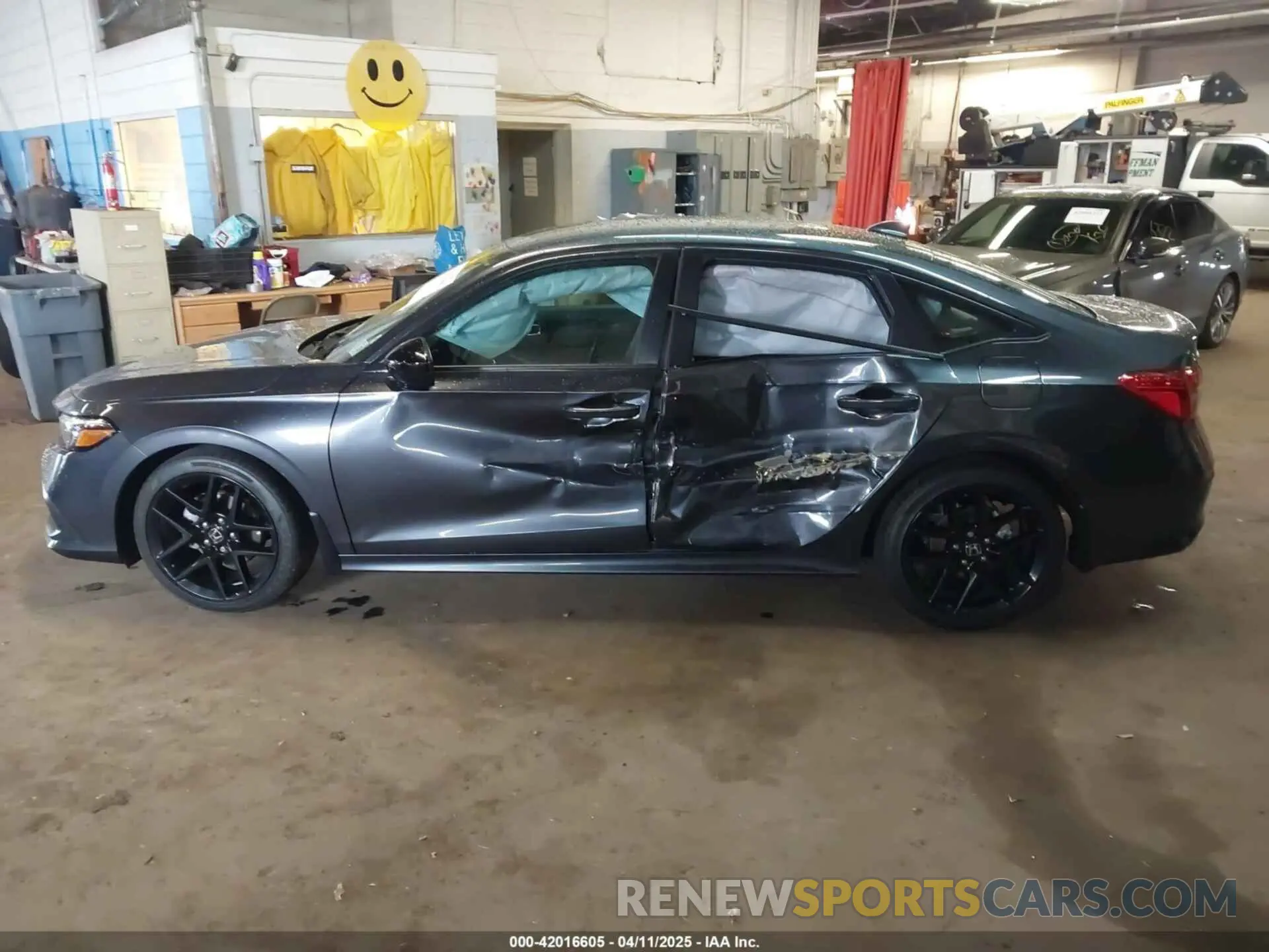 14 fotografías del automóvil dañado 2HGFE2F53RH582776 HONDA CIVIC 2024