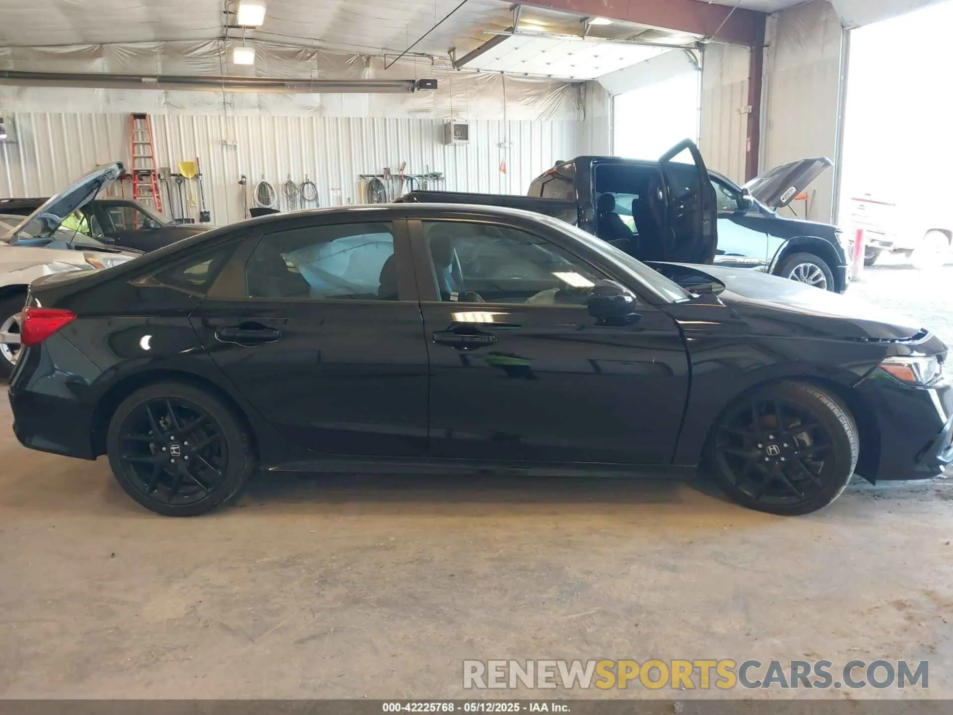 14 fotografías del automóvil dañado 2HGFE2F53RH586133 HONDA CIVIC 2024