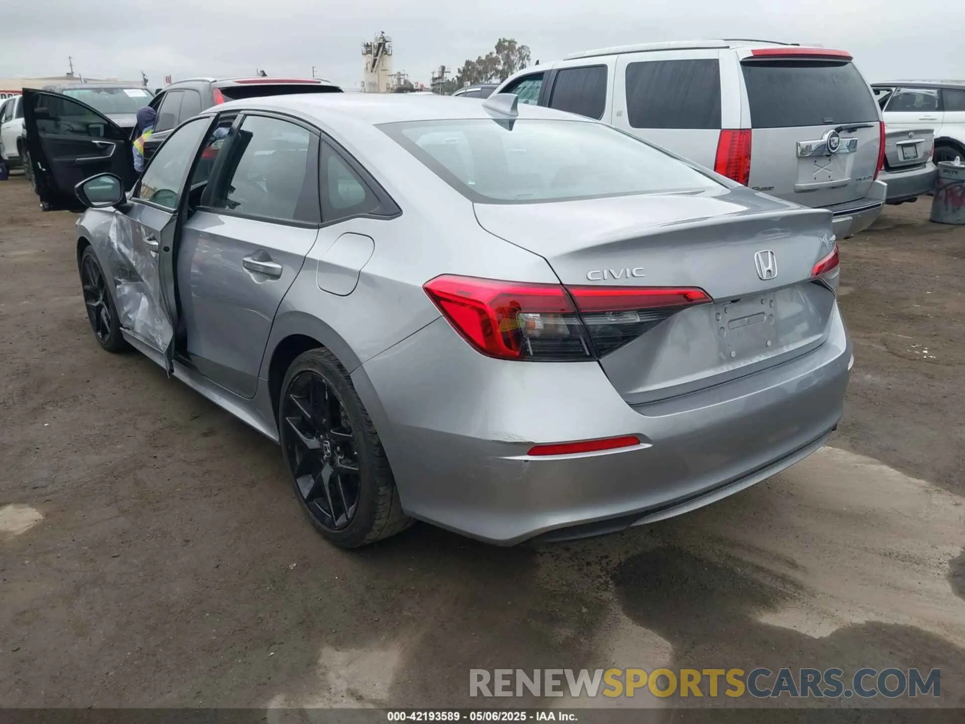 3 fotografías del automóvil dañado 2HGFE2F54RH525261 HONDA CIVIC 2024