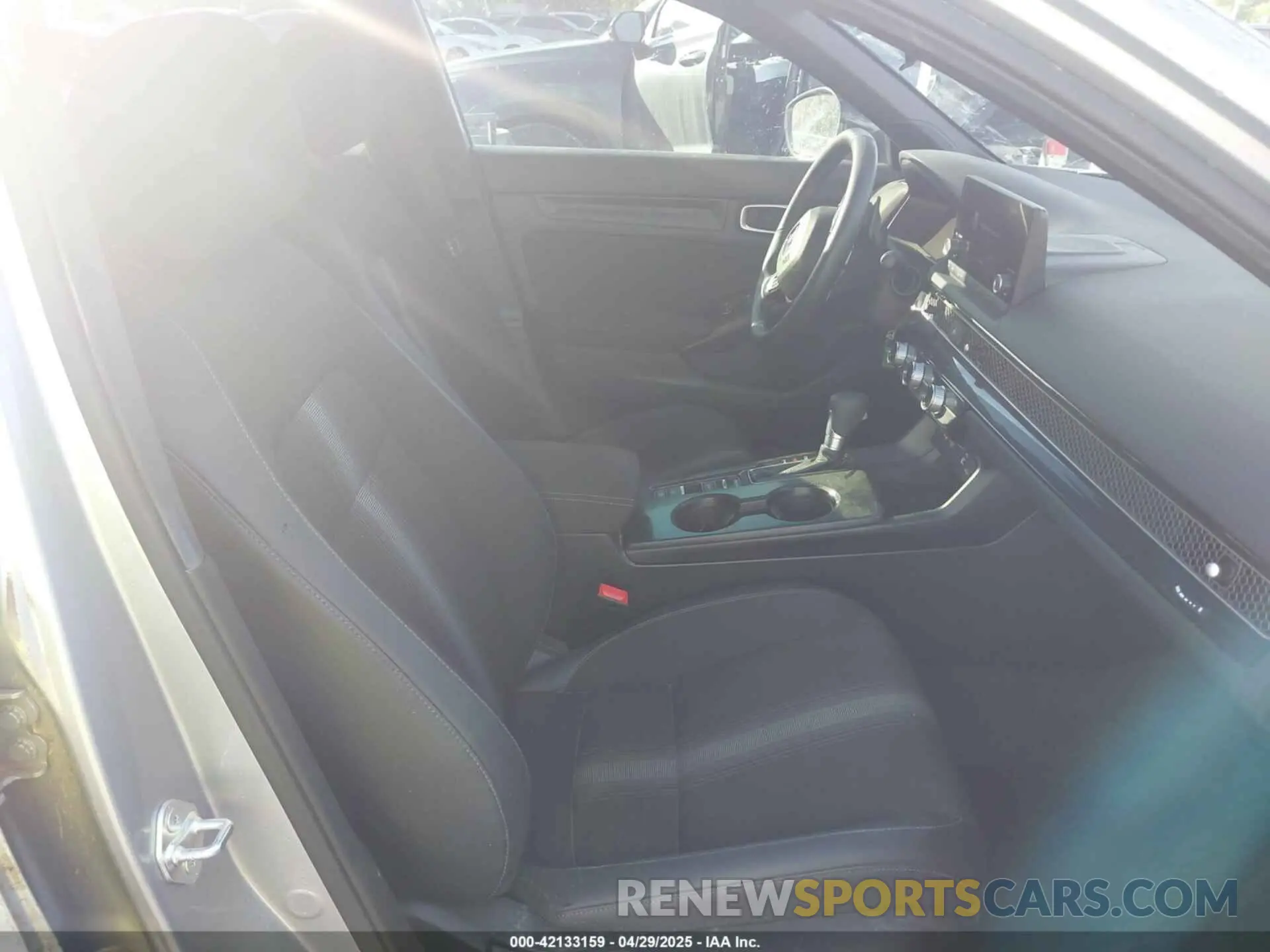 5 fotografías del automóvil dañado 2HGFE2F54RH552931 HONDA CIVIC 2024