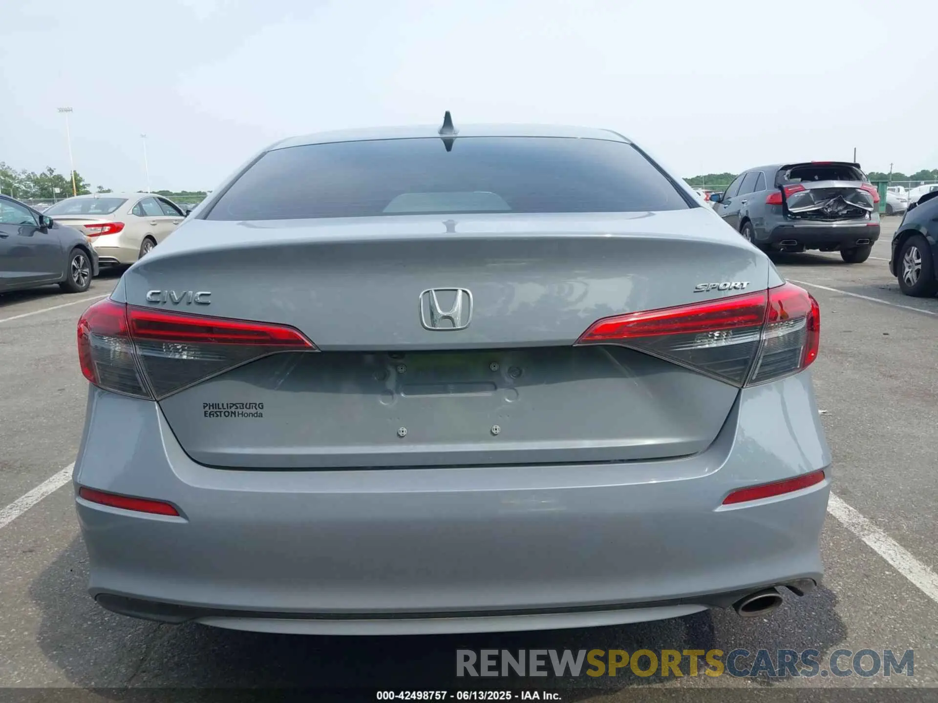16 fotografías del automóvil dañado 2HGFE2F55RH577305 HONDA CIVIC 2024
