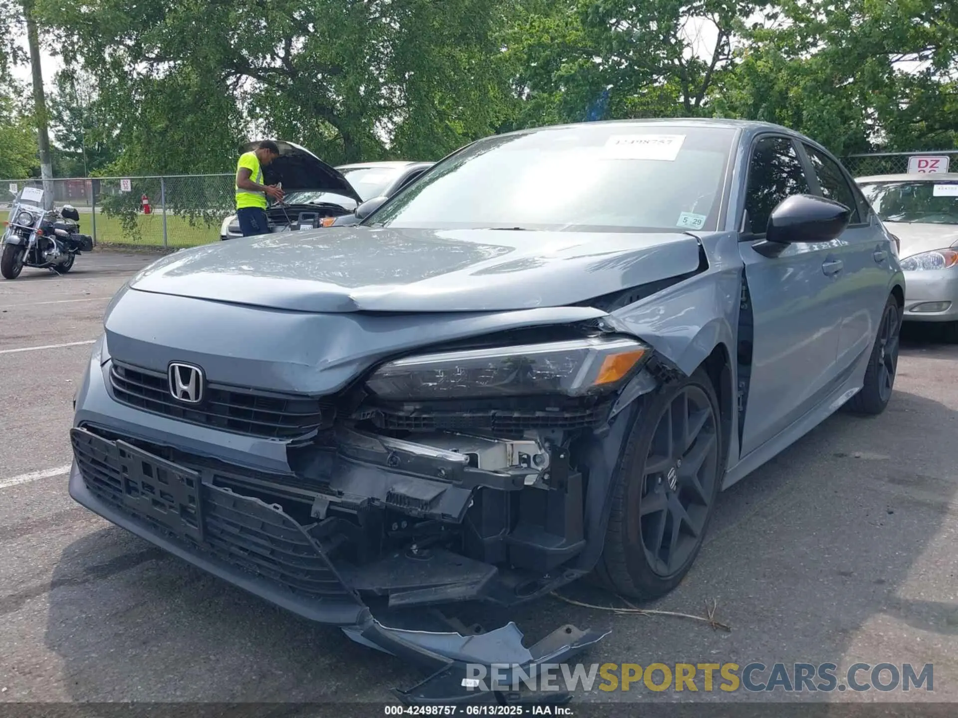 2 fotografías del automóvil dañado 2HGFE2F55RH577305 HONDA CIVIC 2024