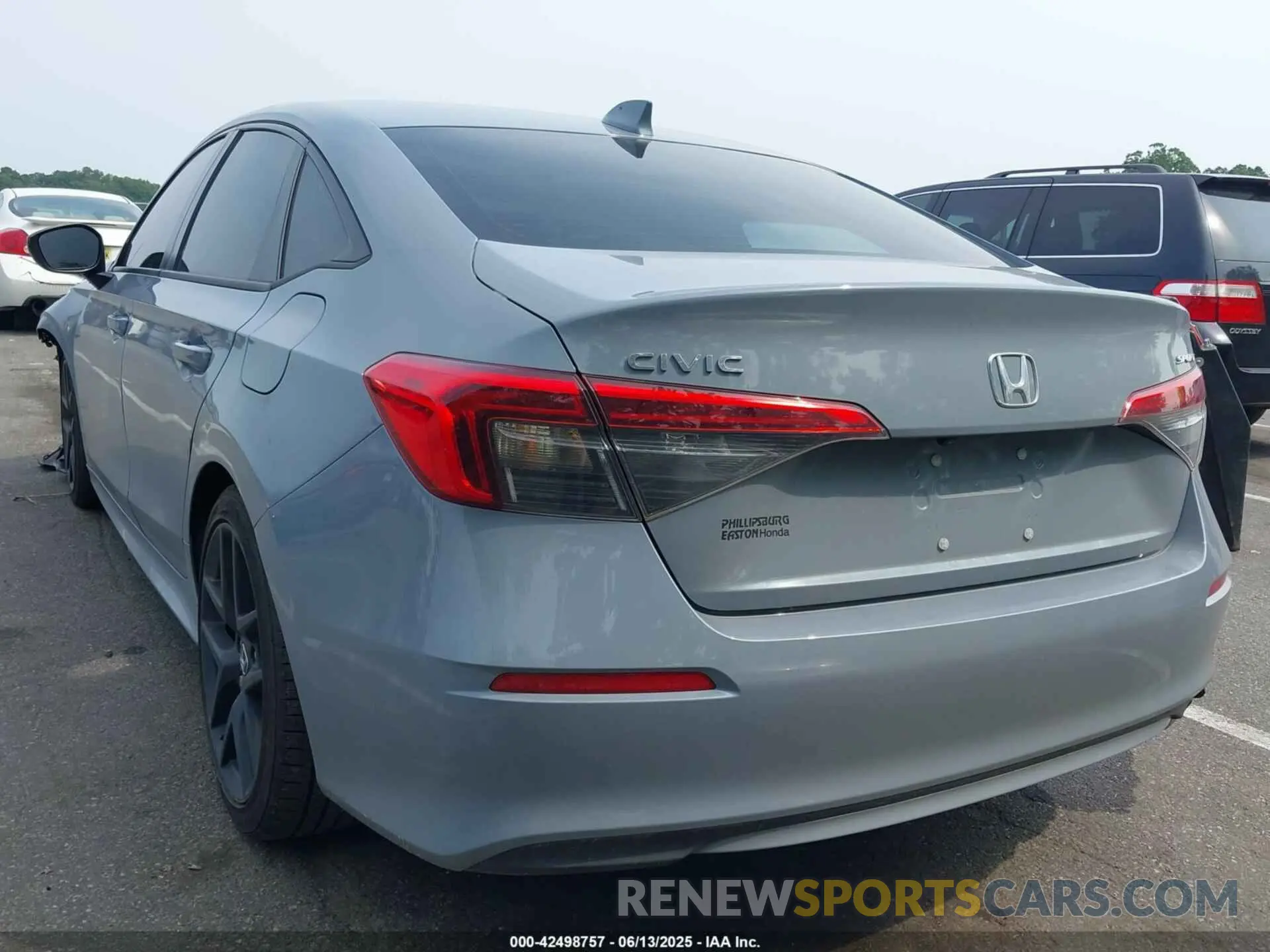 3 fotografías del automóvil dañado 2HGFE2F55RH577305 HONDA CIVIC 2024
