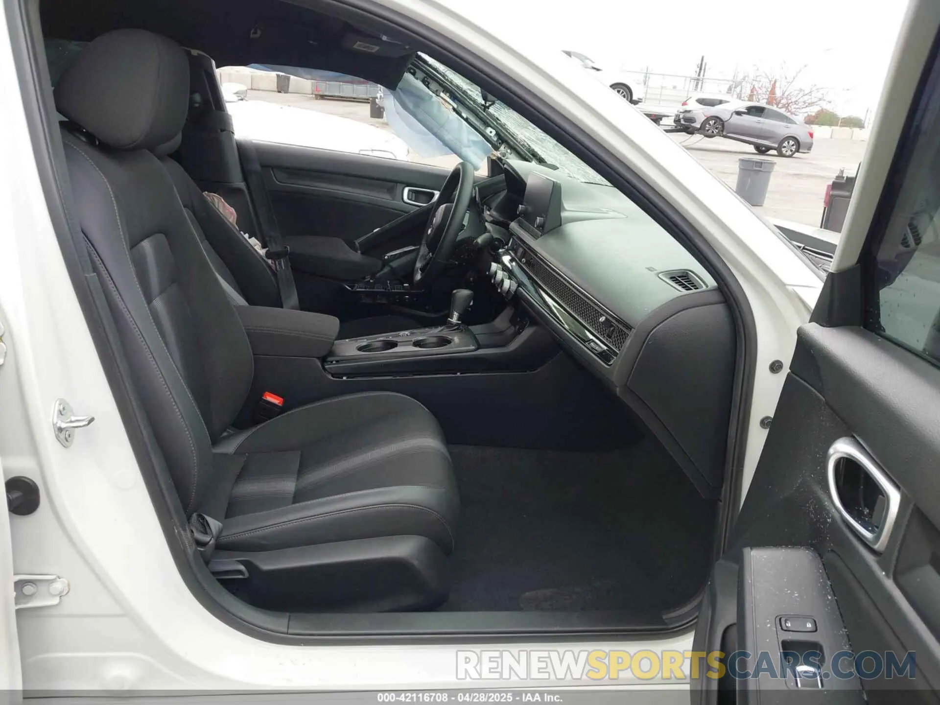 5 fotografías del automóvil dañado 2HGFE2F56RH507781 HONDA CIVIC 2024