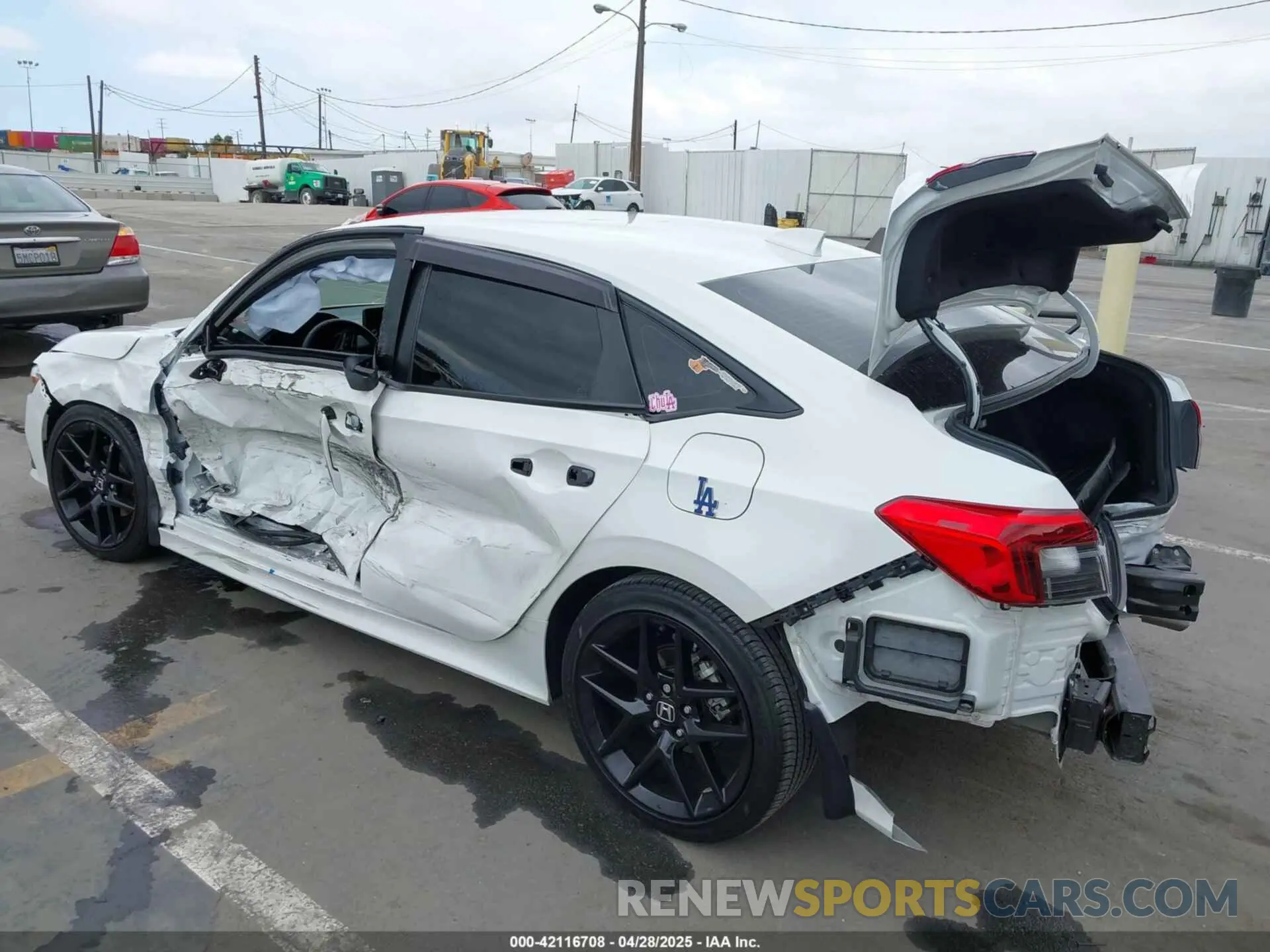6 fotografías del automóvil dañado 2HGFE2F56RH507781 HONDA CIVIC 2024