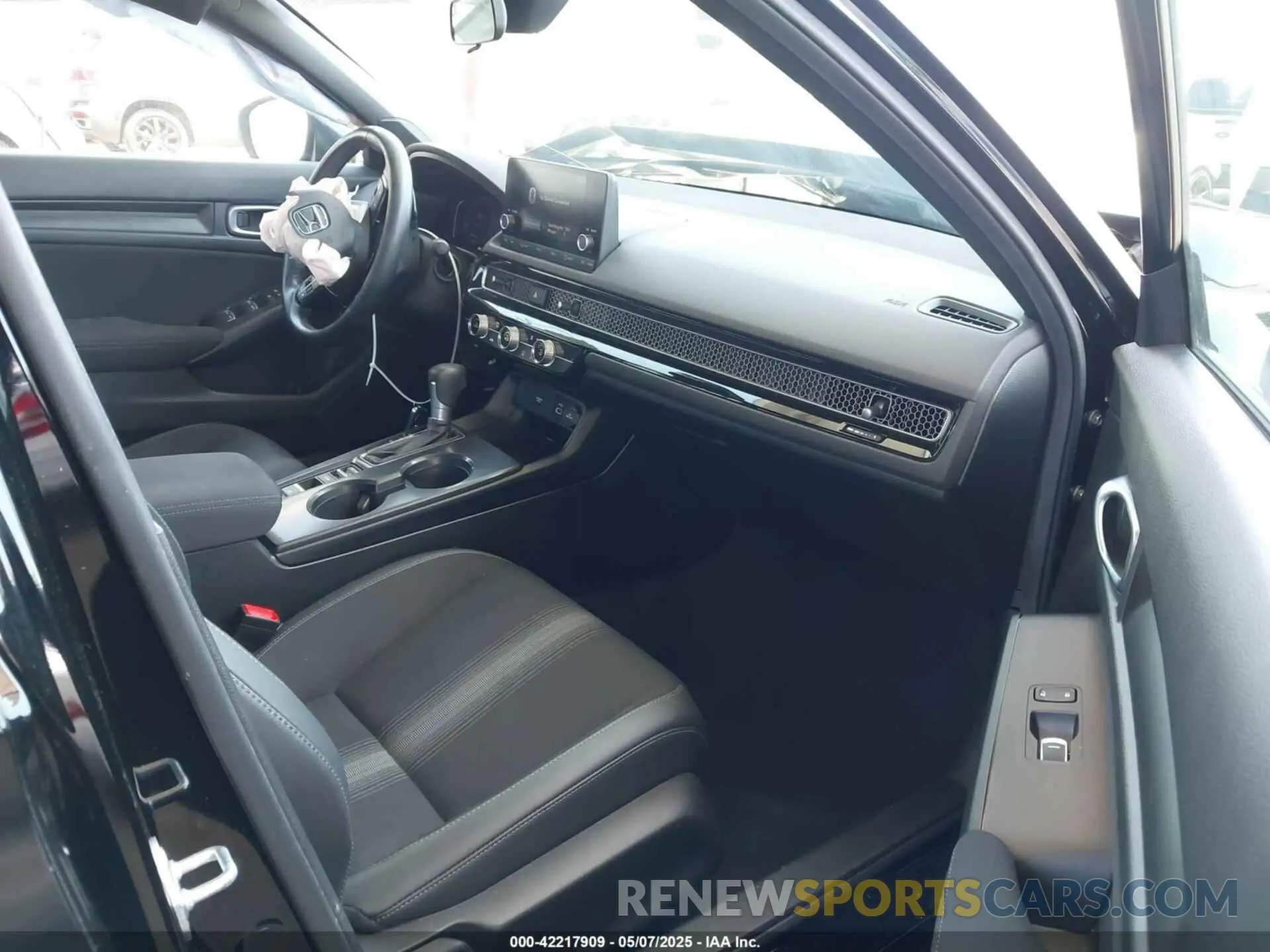 5 fotografías del automóvil dañado 2HGFE2F56RH531448 HONDA CIVIC 2024