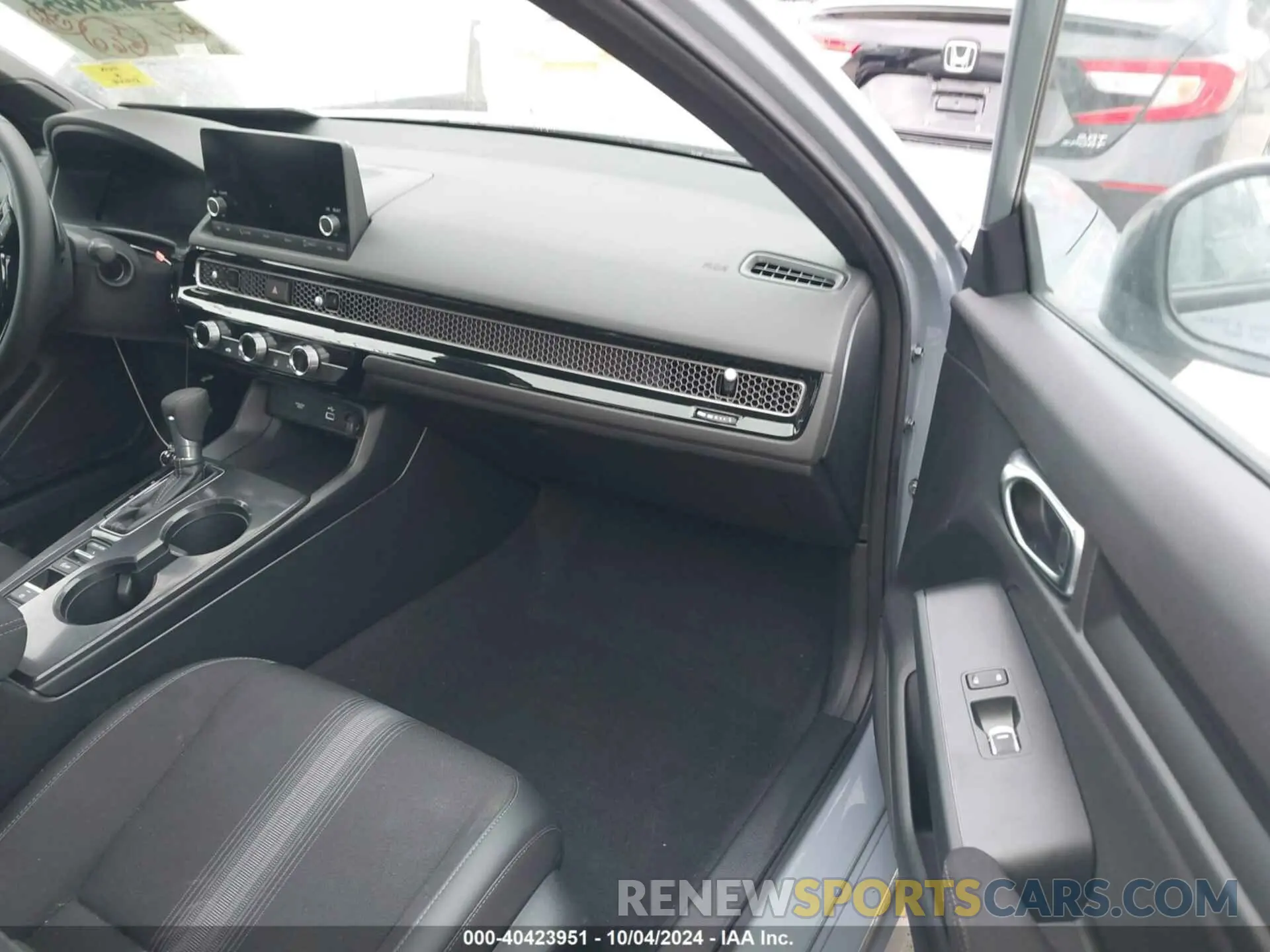5 fotografías del automóvil dañado 2HGFE2F56RH583954 HONDA CIVIC 2024