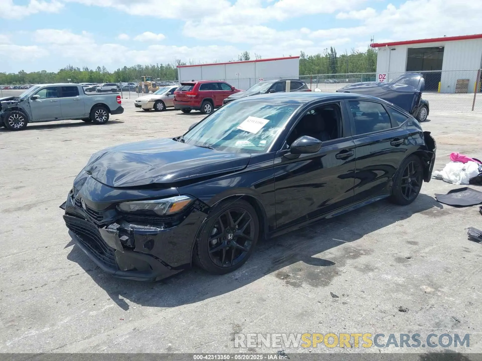 2 fotografías del automóvil dañado 2HGFE2F57RH504078 HONDA CIVIC 2024