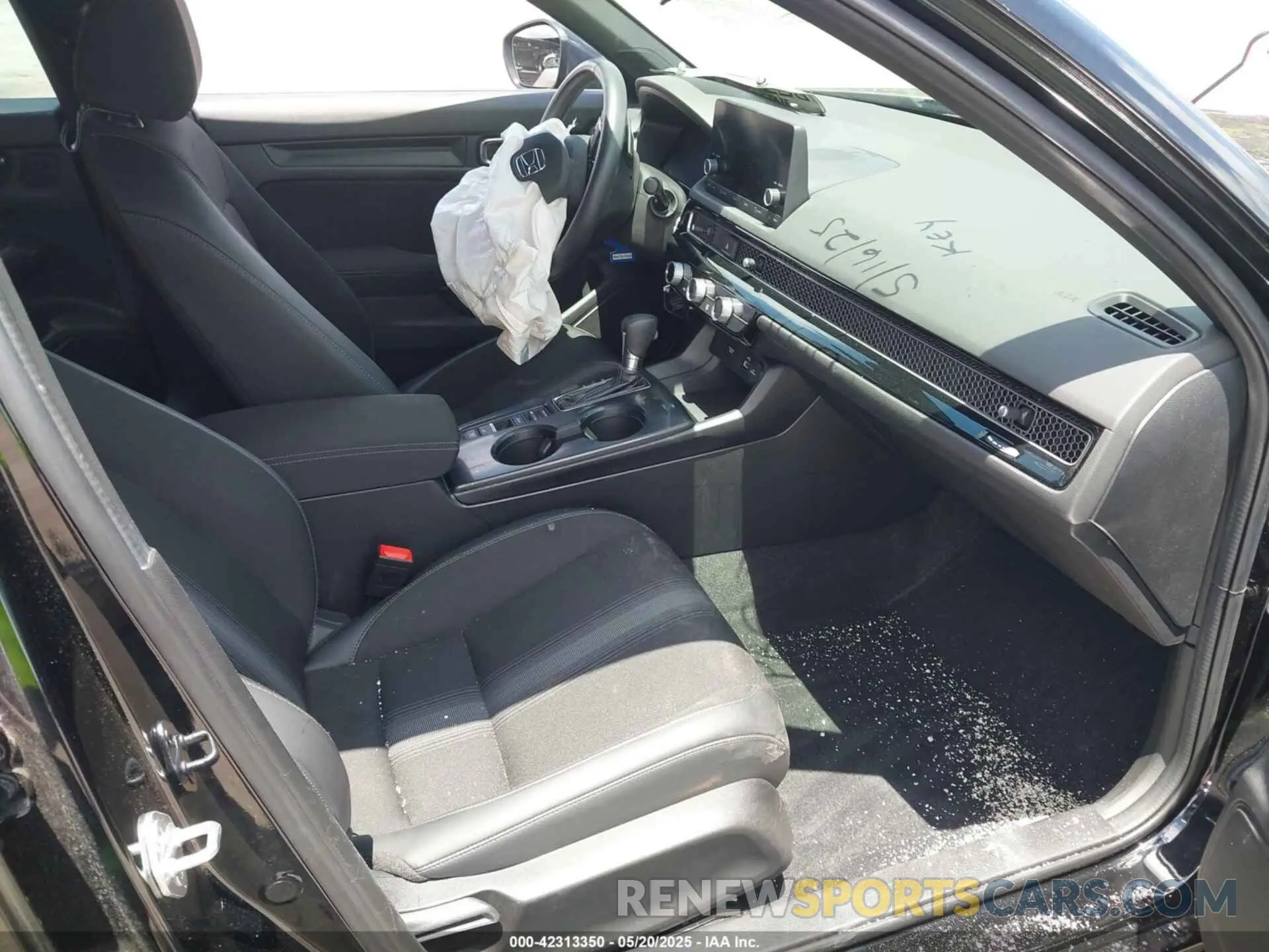 5 fotografías del automóvil dañado 2HGFE2F57RH504078 HONDA CIVIC 2024