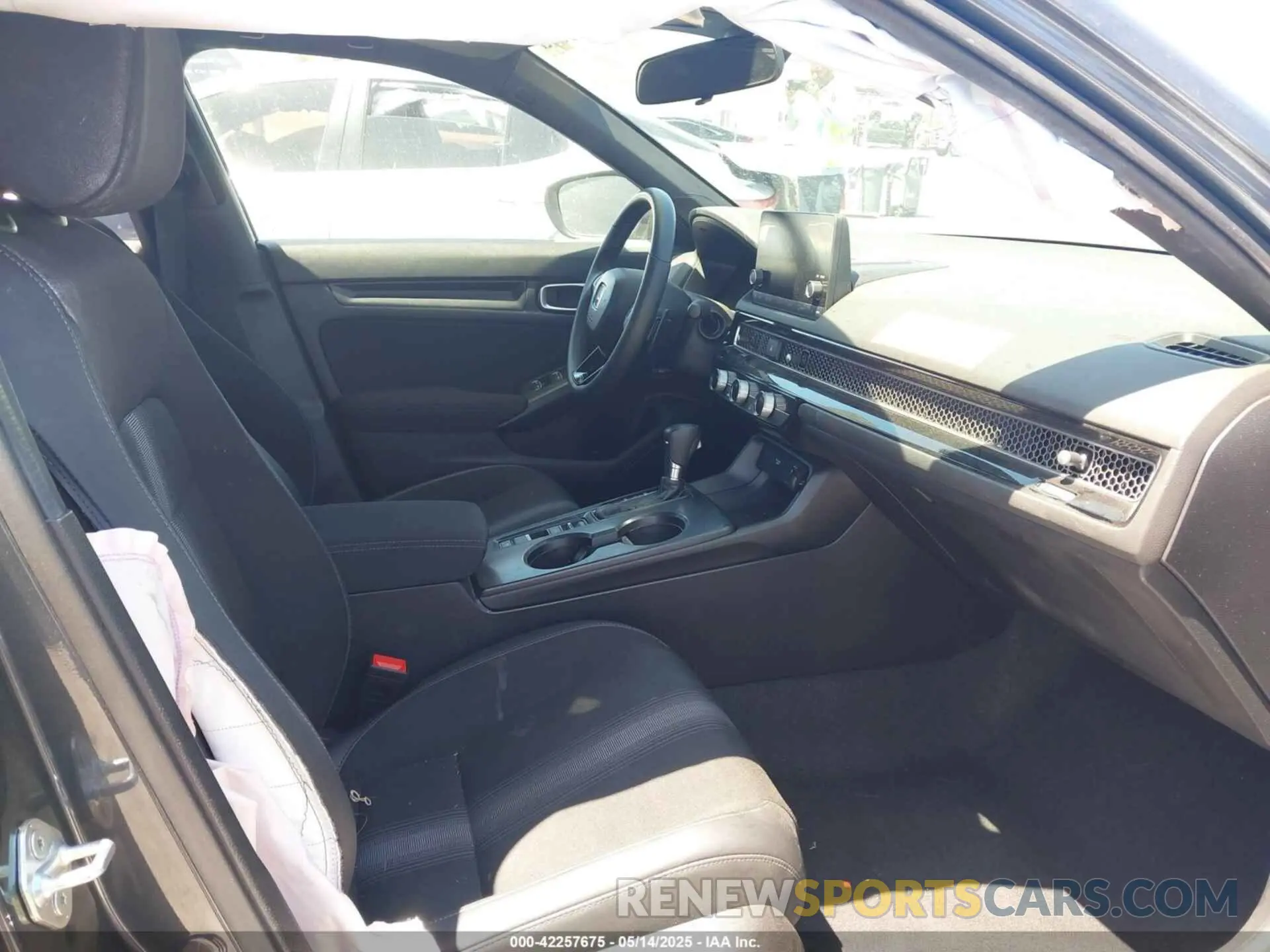 5 fotografías del automóvil dañado 2HGFE2F57RH506364 HONDA CIVIC 2024