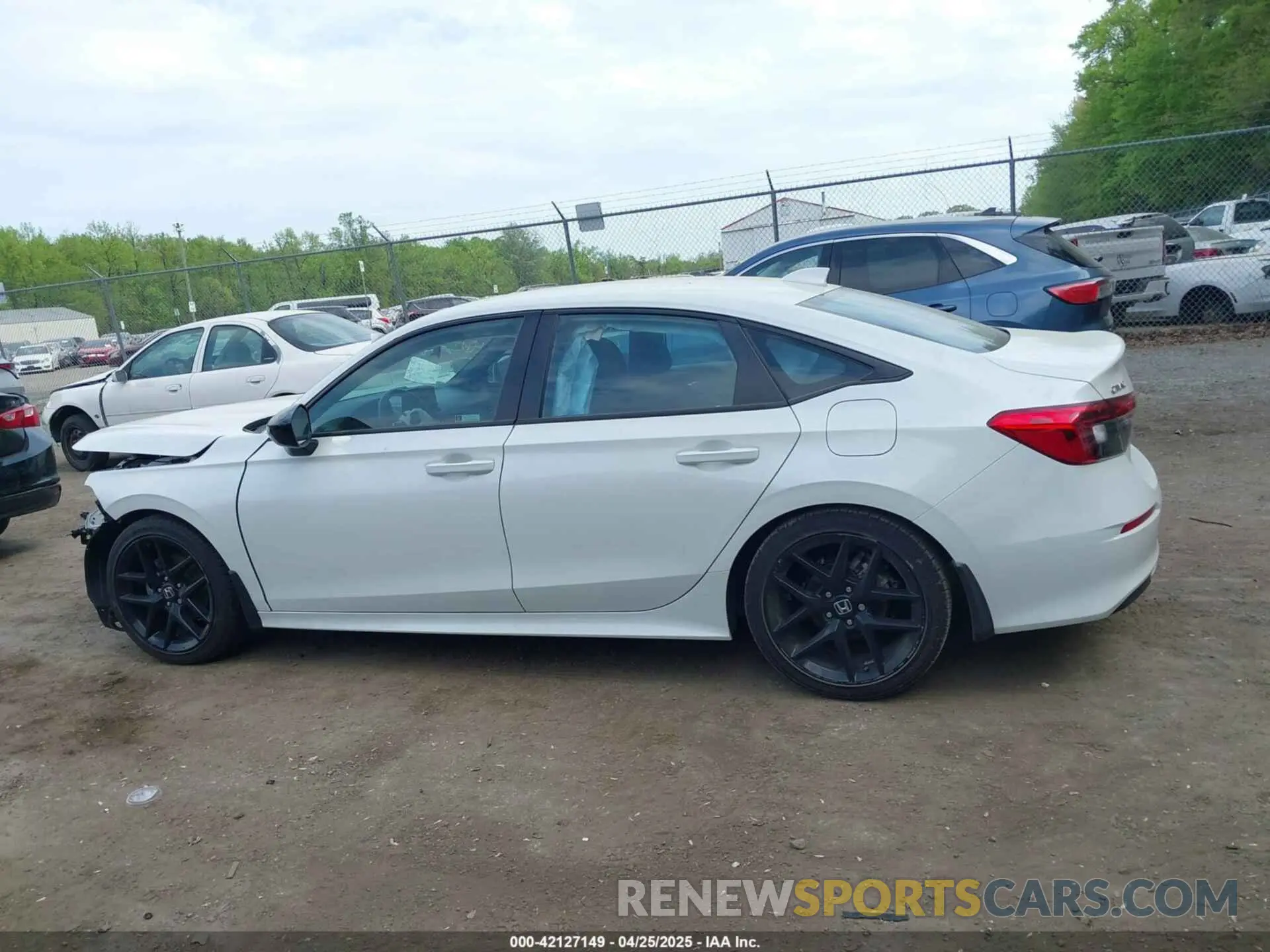14 fotografías del automóvil dañado 2HGFE2F57RH535640 HONDA CIVIC 2024