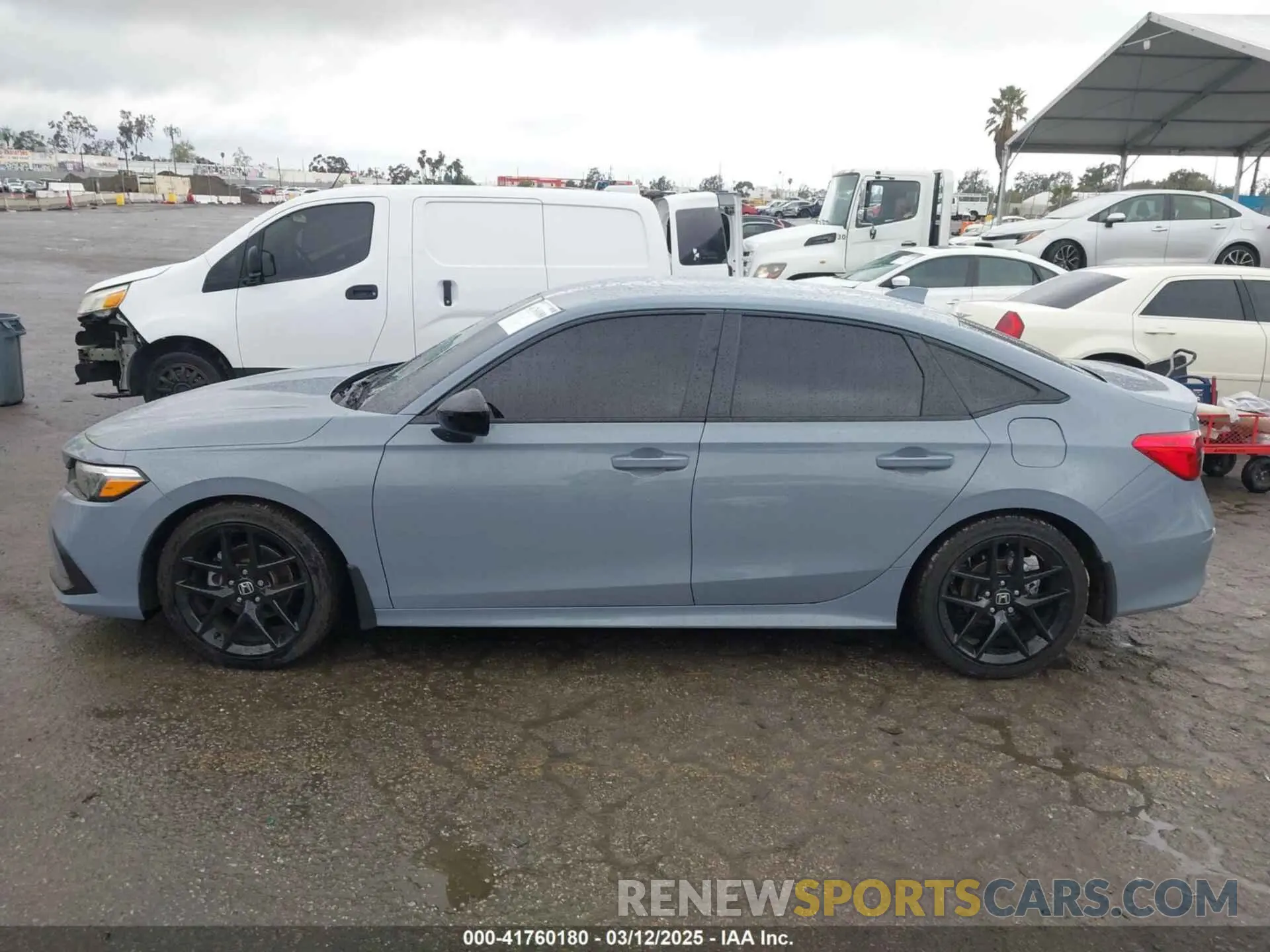 14 fotografías del automóvil dañado 2HGFE2F57RH574485 HONDA CIVIC 2024
