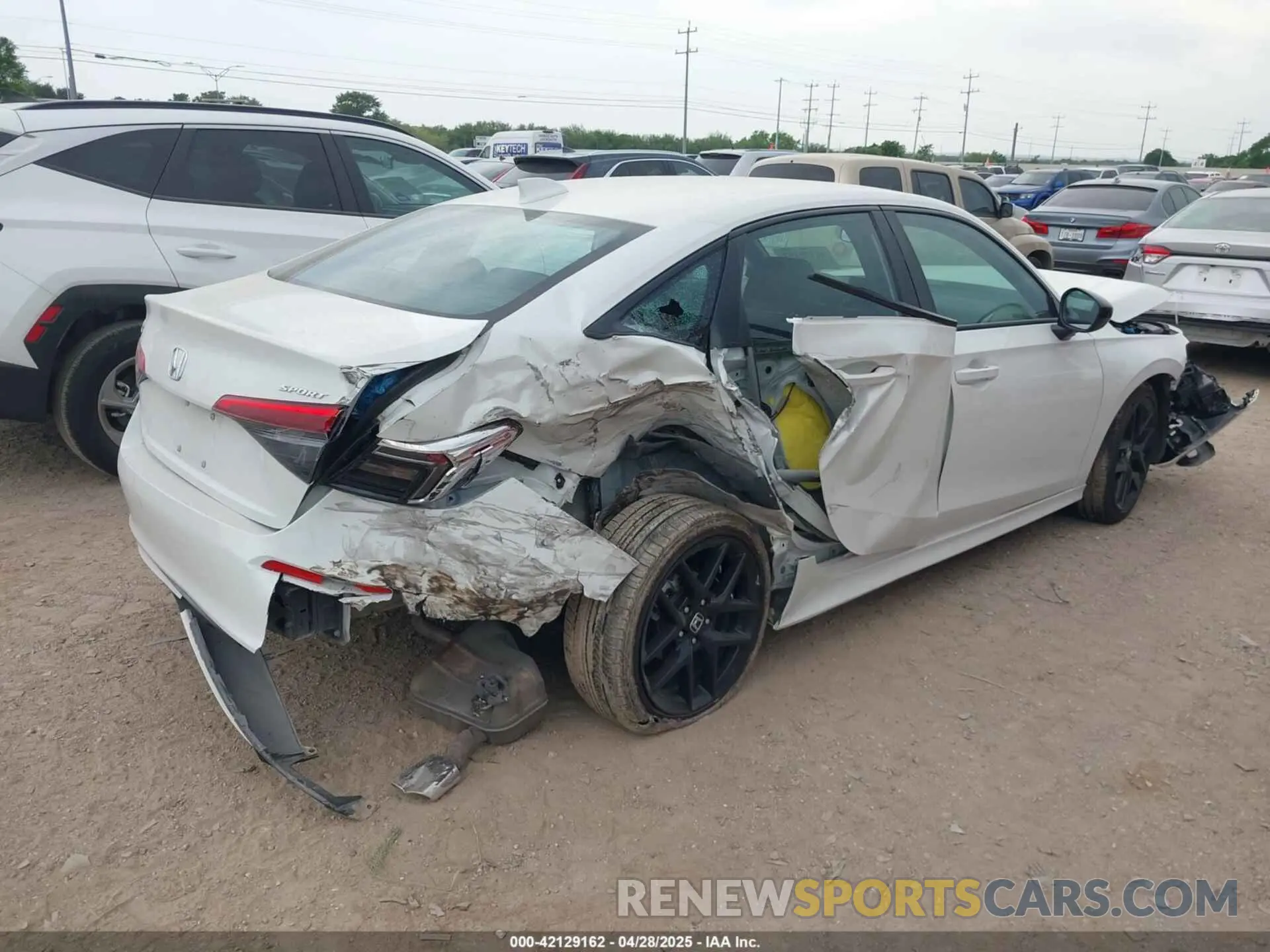 4 fotografías del automóvil dañado 2HGFE2F58RH589187 HONDA CIVIC 2024