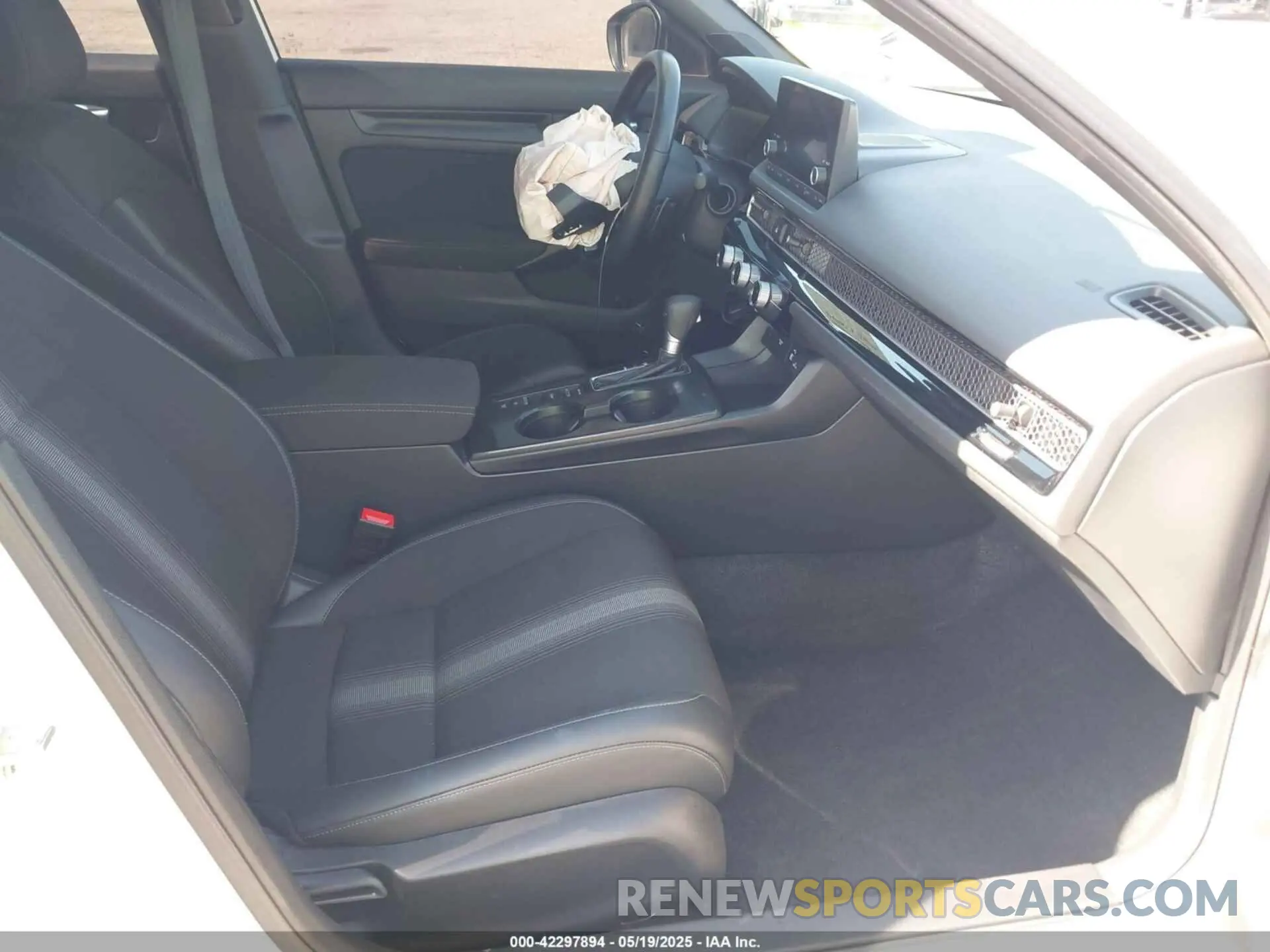 5 fotografías del automóvil dañado 2HGFE2F59RH554741 HONDA CIVIC 2024