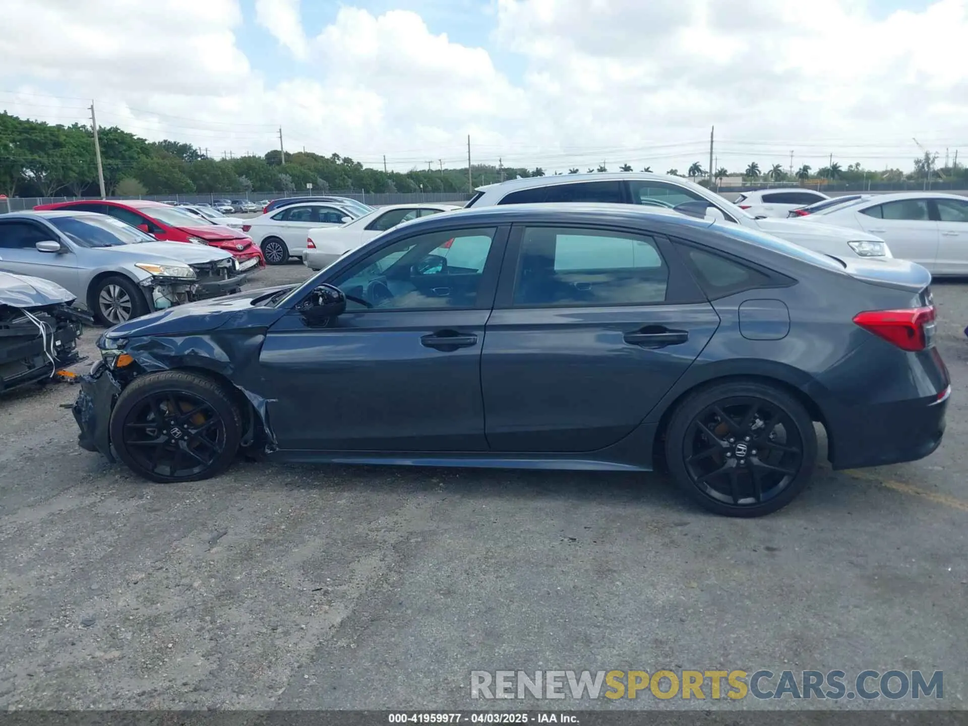14 fotografías del automóvil dañado 2HGFE2F59RH594821 HONDA CIVIC 2024
