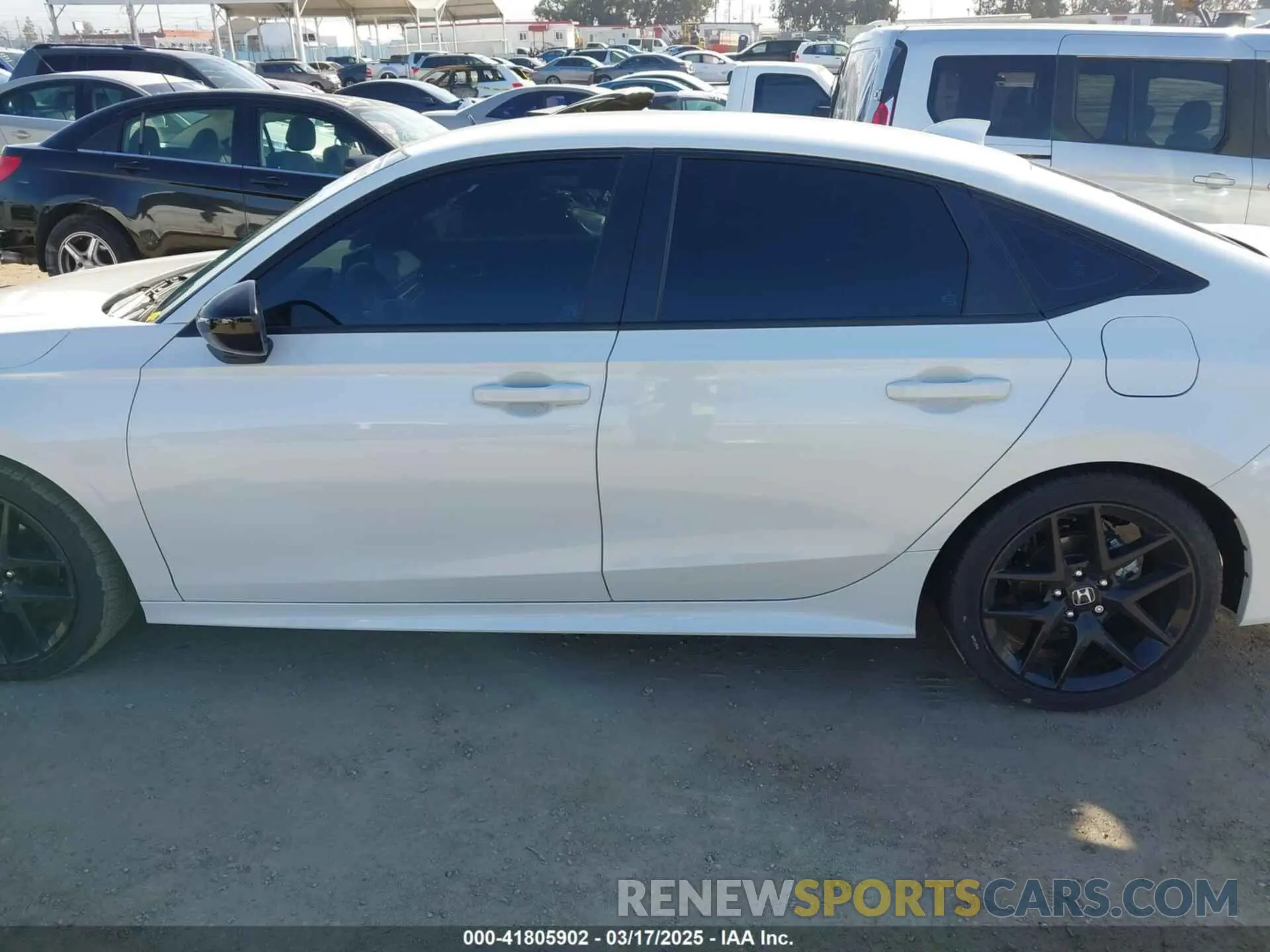 14 fotografías del automóvil dañado 2HGFE2F5XRH523658 HONDA CIVIC 2024