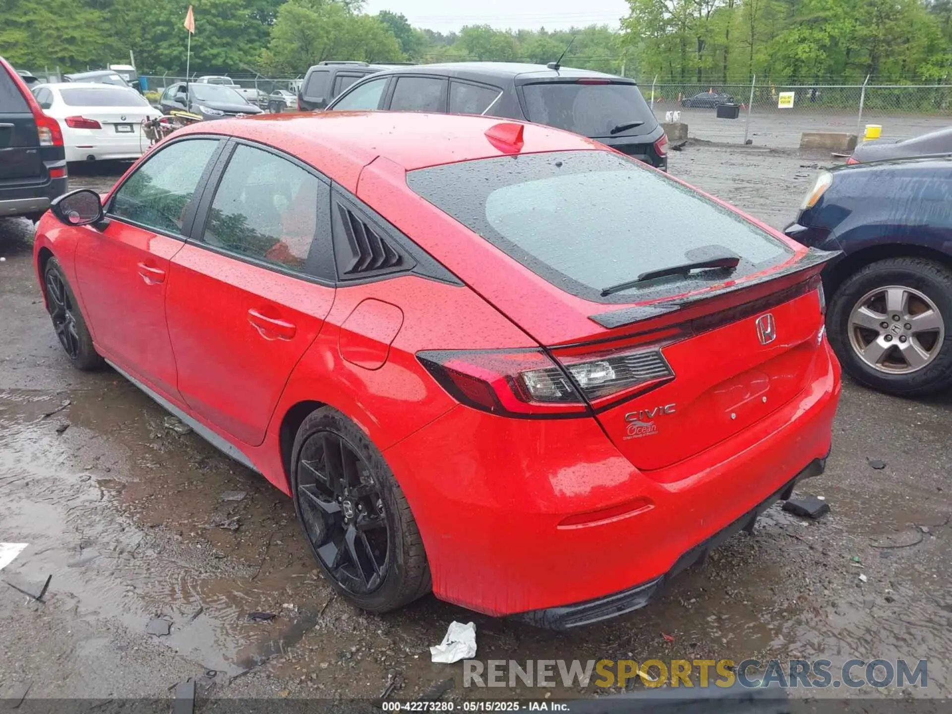 3 fotografías del automóvil dañado 19XFL2H82SE001698 HONDA CIVIC 2025