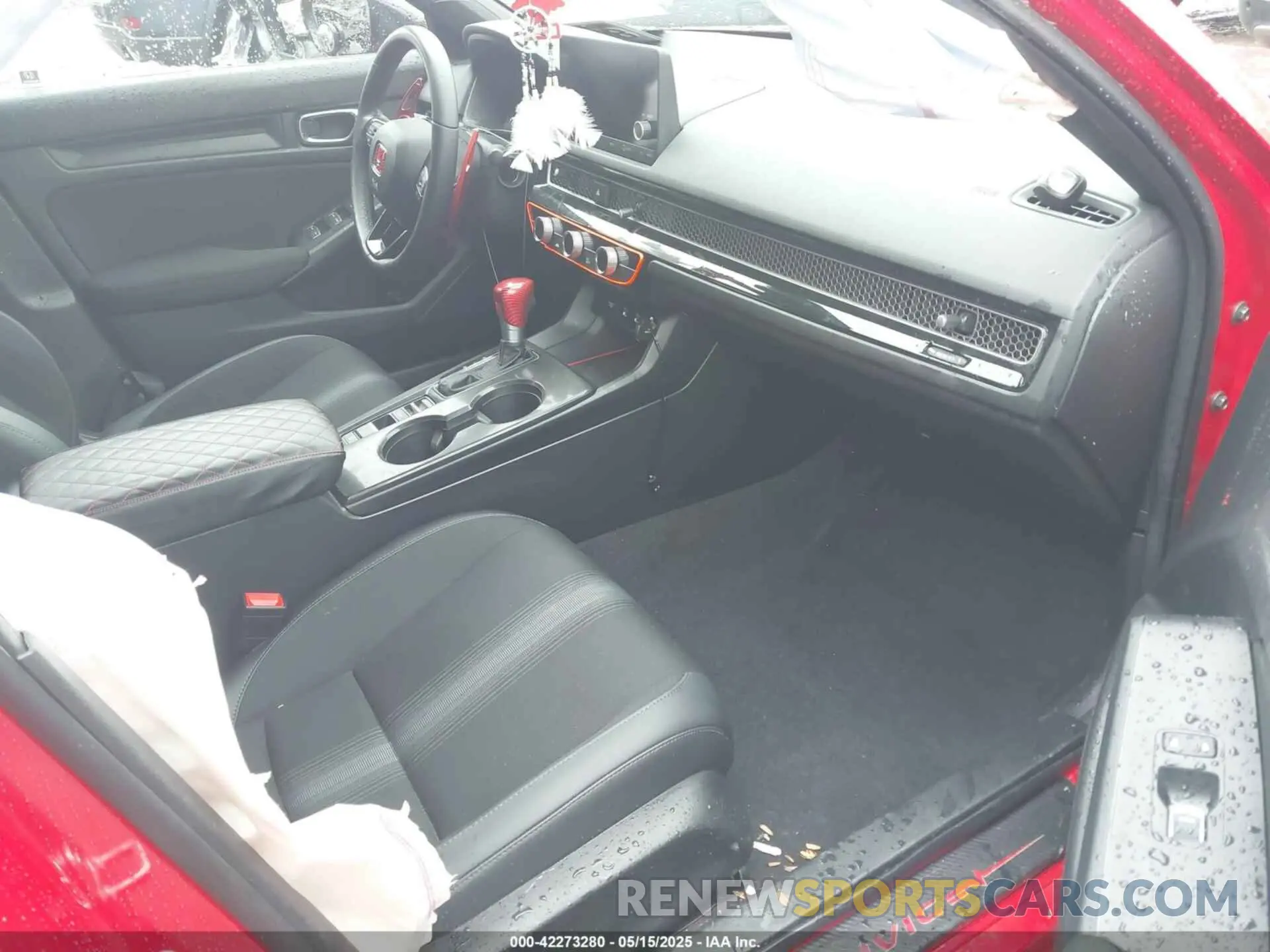 5 fotografías del automóvil dañado 19XFL2H82SE001698 HONDA CIVIC 2025