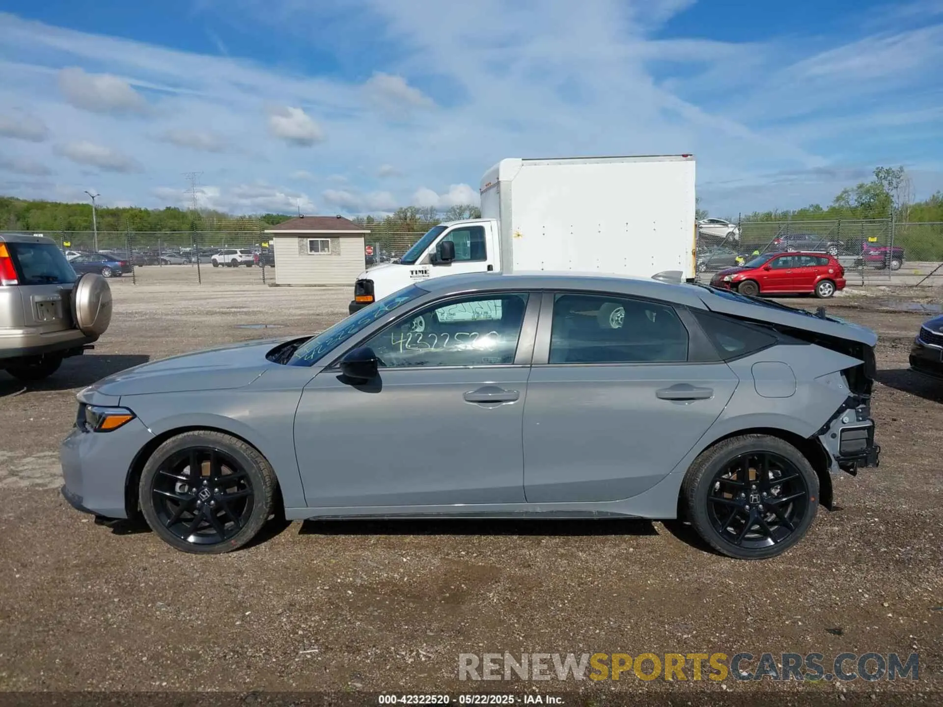 14 fotografías del automóvil dañado 19XFL2H83SE012631 HONDA CIVIC 2025