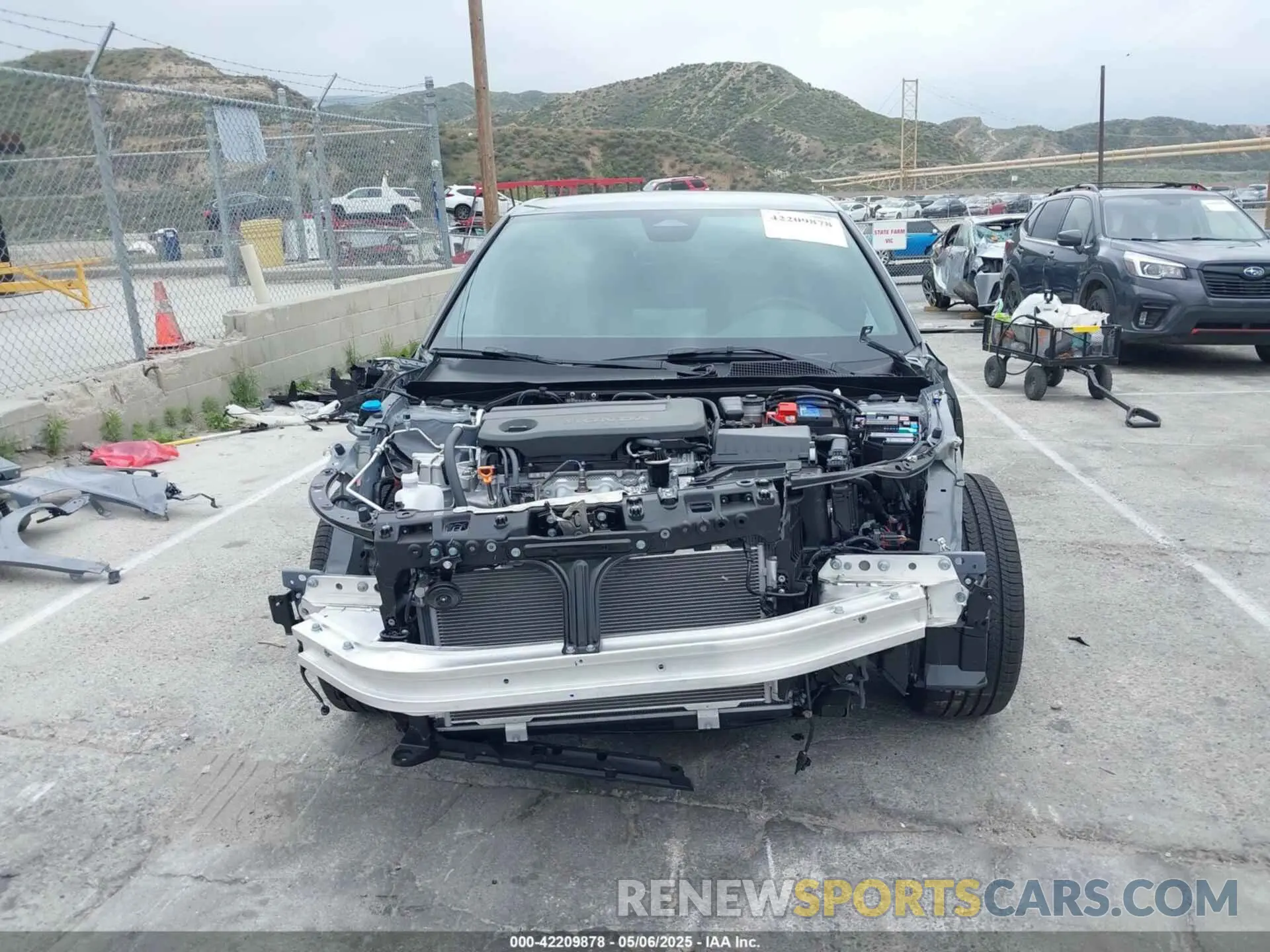 13 fotografías del automóvil dañado 19XFL2H83SE015318 HONDA CIVIC 2025