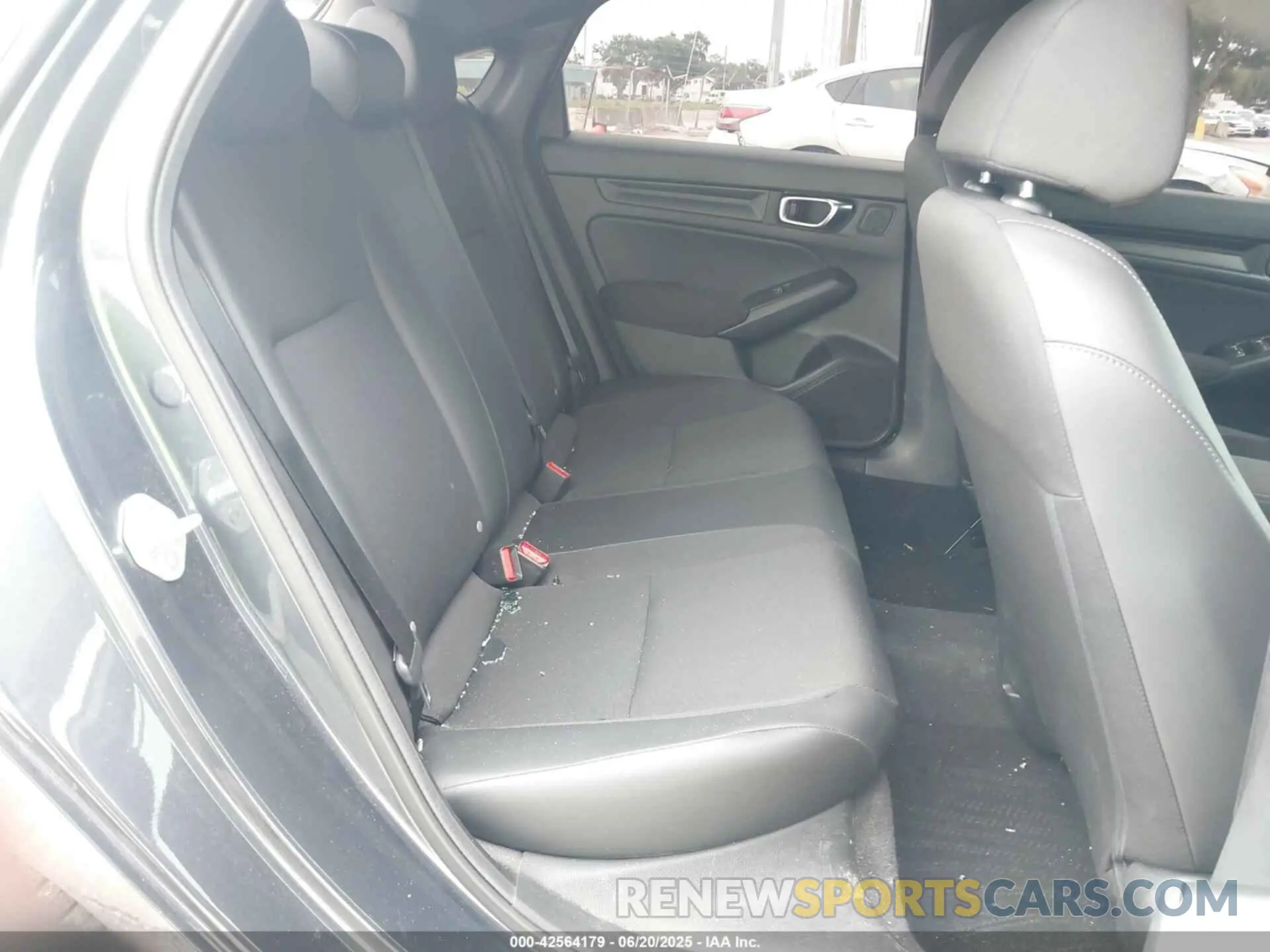 8 fotografías del automóvil dañado 19XFL2H83SE021376 HONDA CIVIC 2025