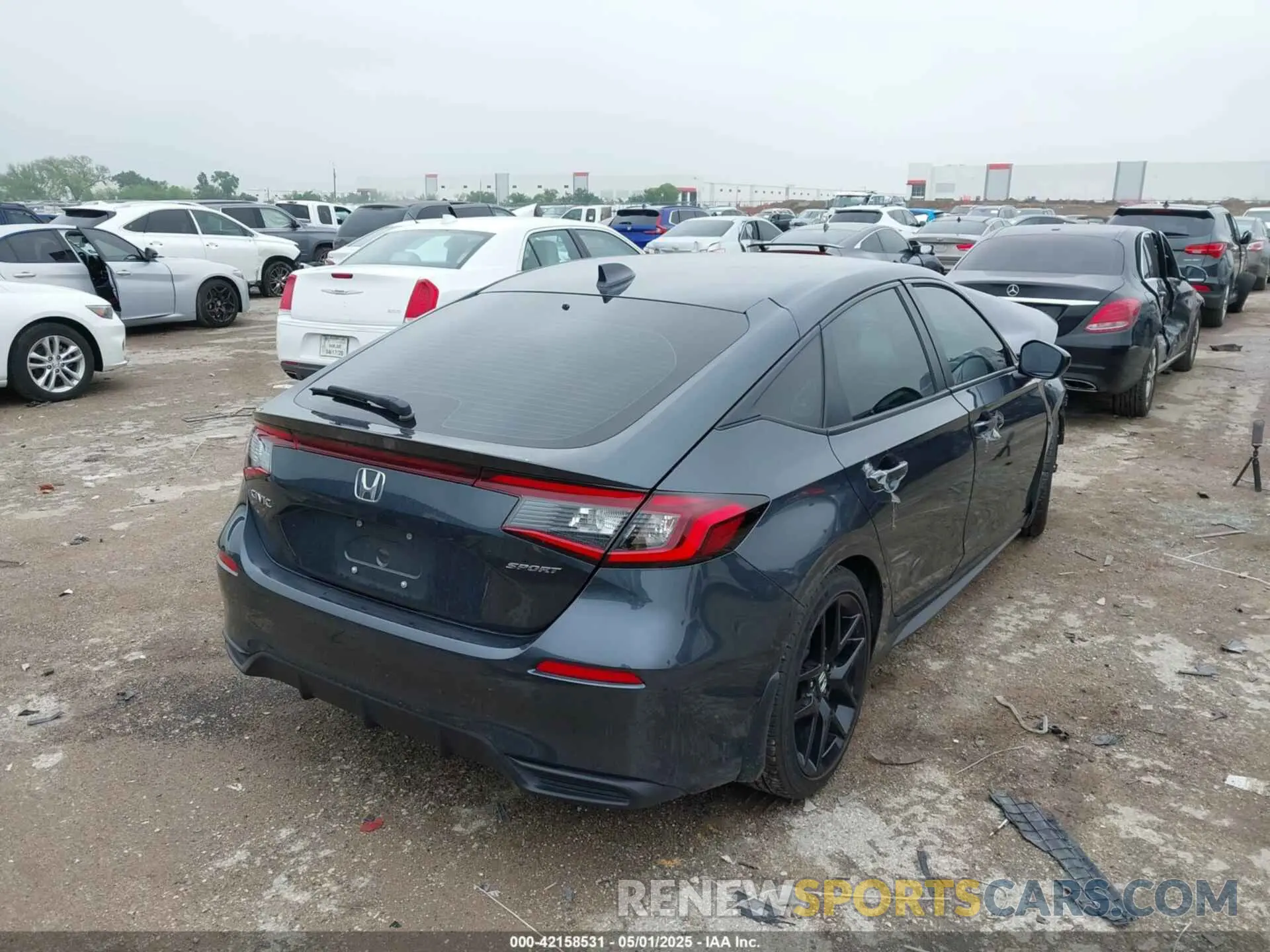 4 fotografías del automóvil dañado 19XFL2H84SE003646 HONDA CIVIC 2025