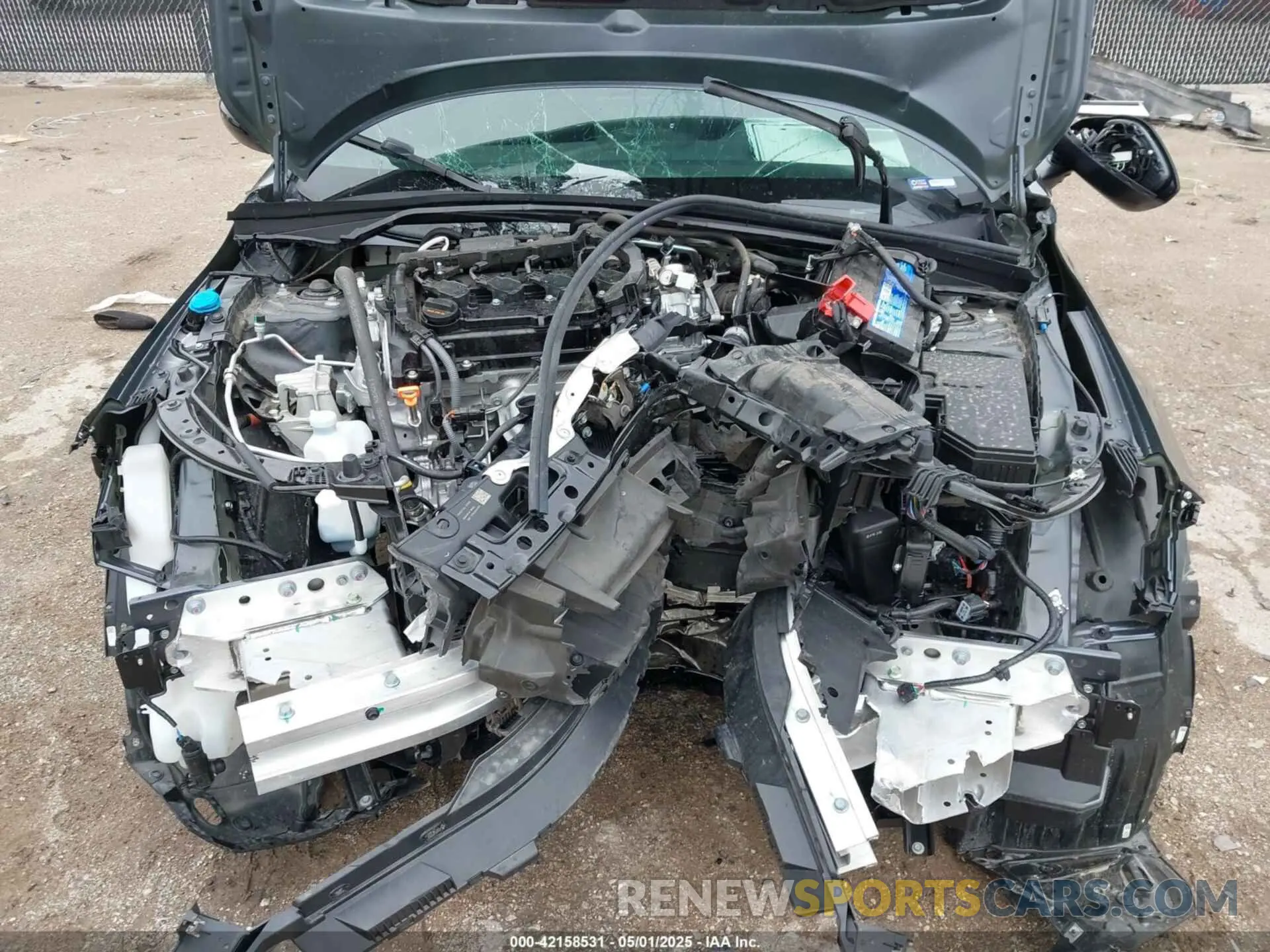 6 fotografías del automóvil dañado 19XFL2H84SE003646 HONDA CIVIC 2025