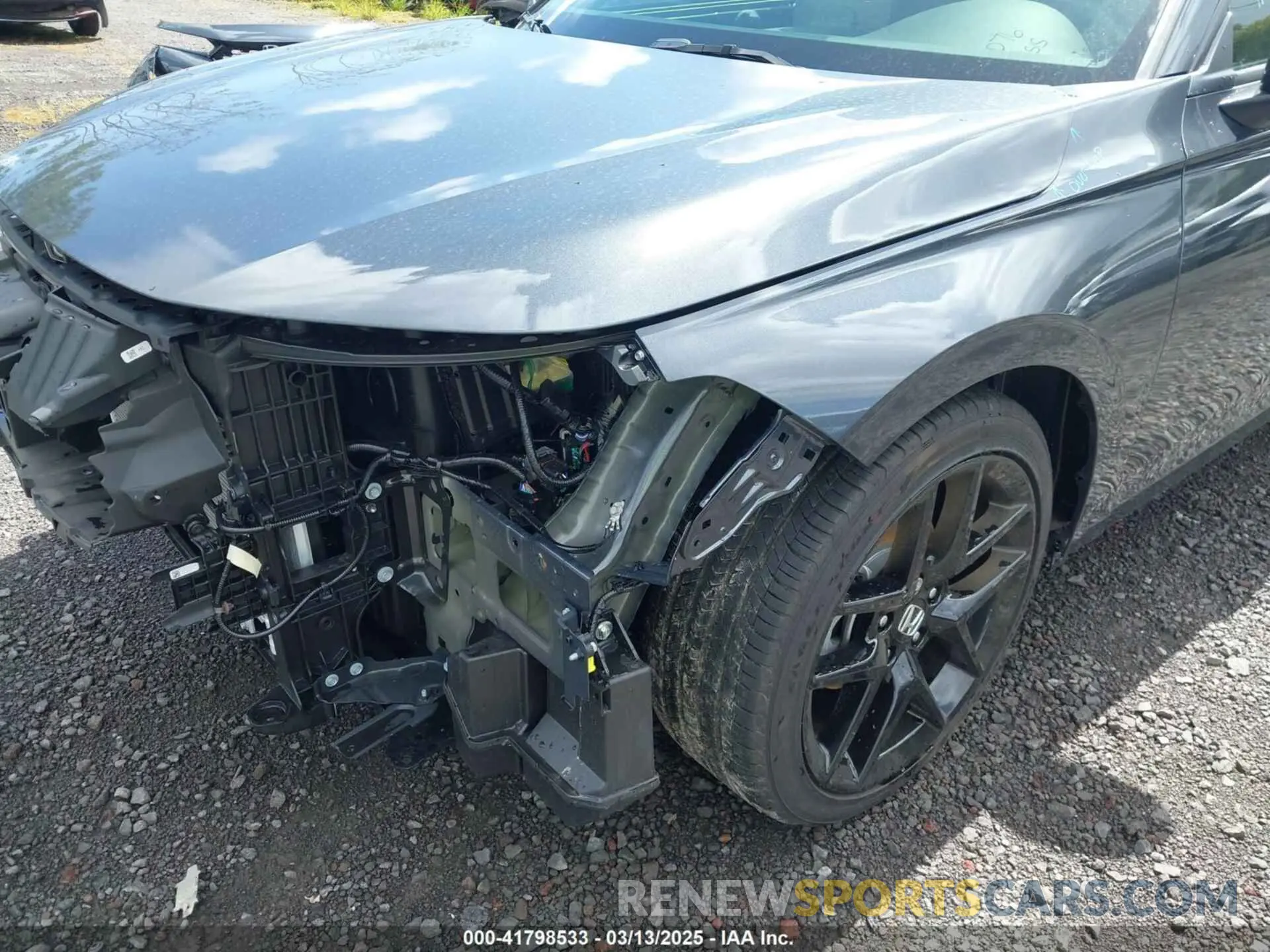 20 fotografías del automóvil dañado 19XFL2H84SE004571 HONDA CIVIC 2025