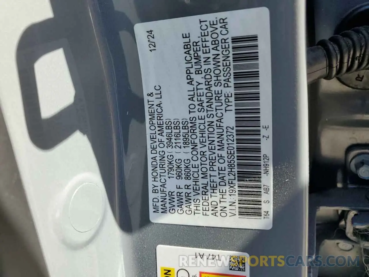 12 fotografías del automóvil dañado 19XFL2H85SE012372 HONDA CIVIC 2025