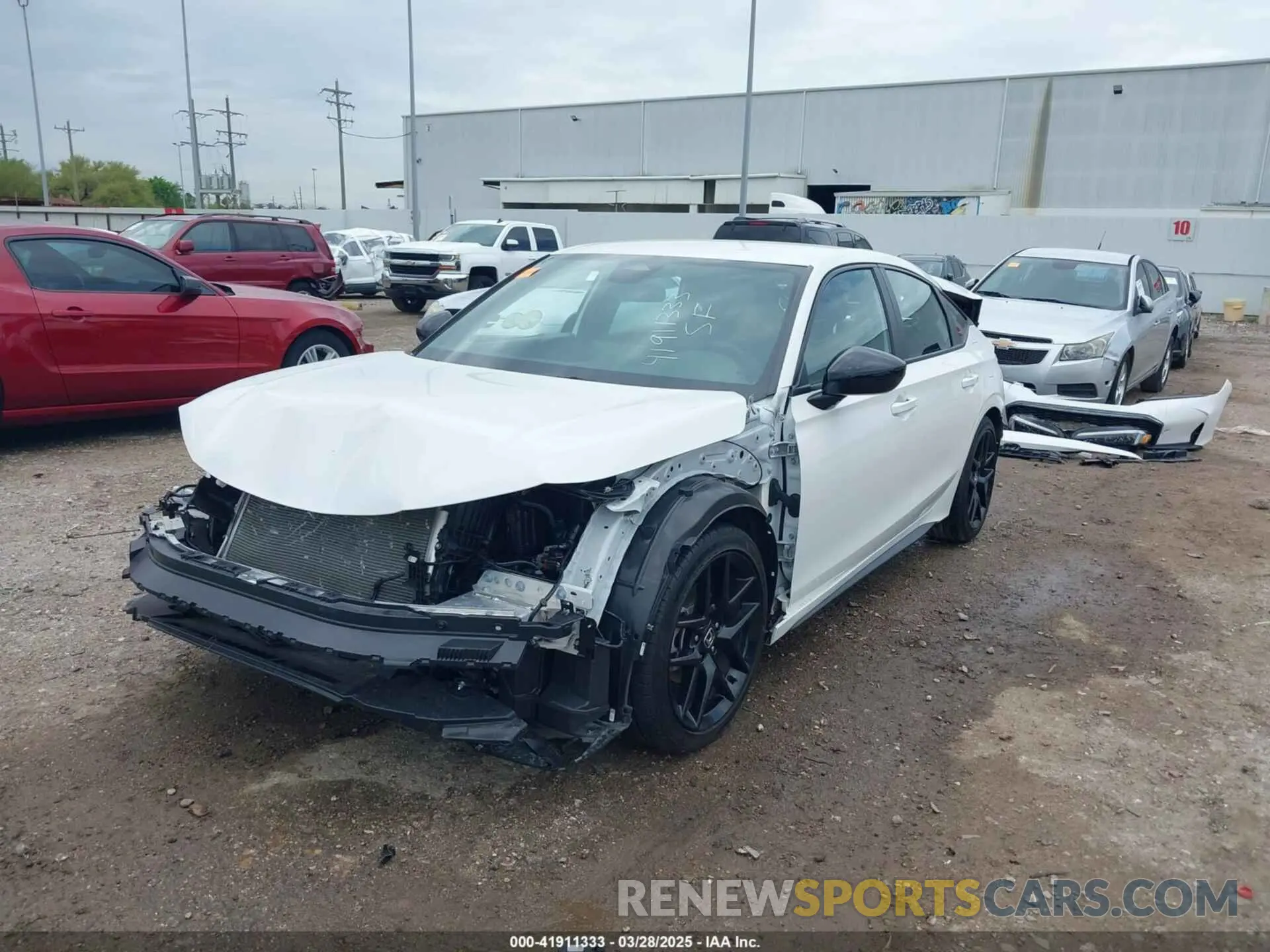 2 fotografías del automóvil dañado 19XFL2H88SE006758 HONDA CIVIC 2025