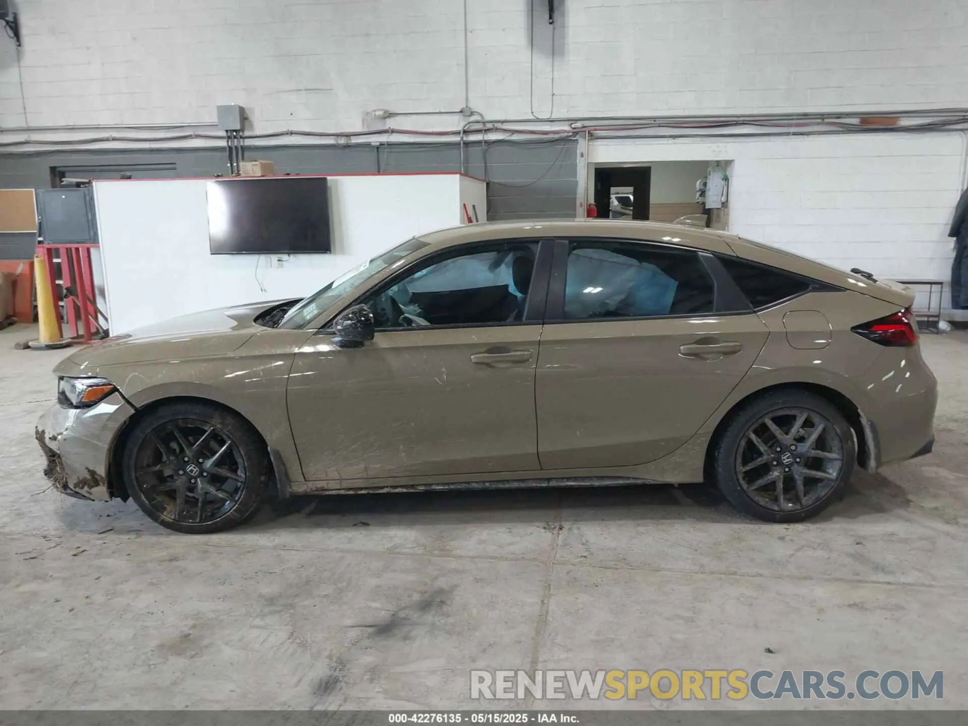 14 fotografías del automóvil dañado 19XFL2H88SE013967 HONDA CIVIC 2025