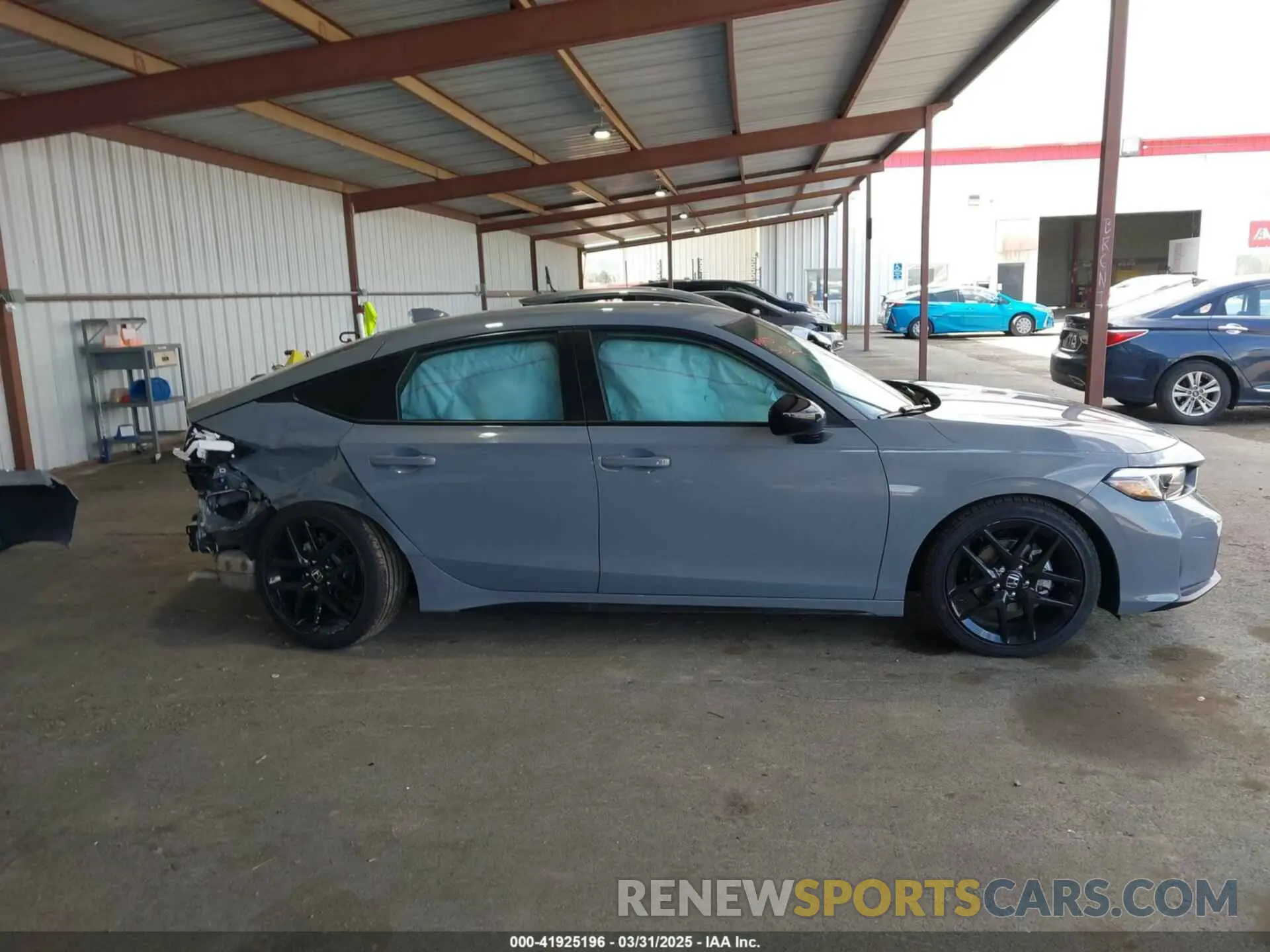 14 fotografías del automóvil dañado 19XFL2H8XSE020323 HONDA CIVIC 2025