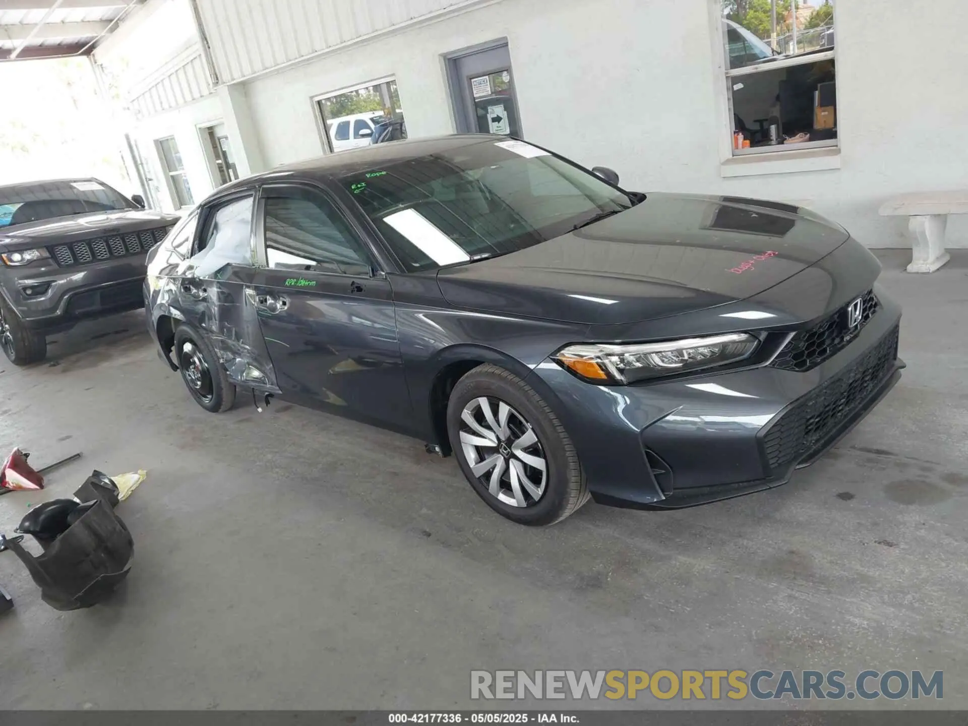 14 fotografías del automóvil dañado 2HGFE2F22SH566032 HONDA CIVIC 2025