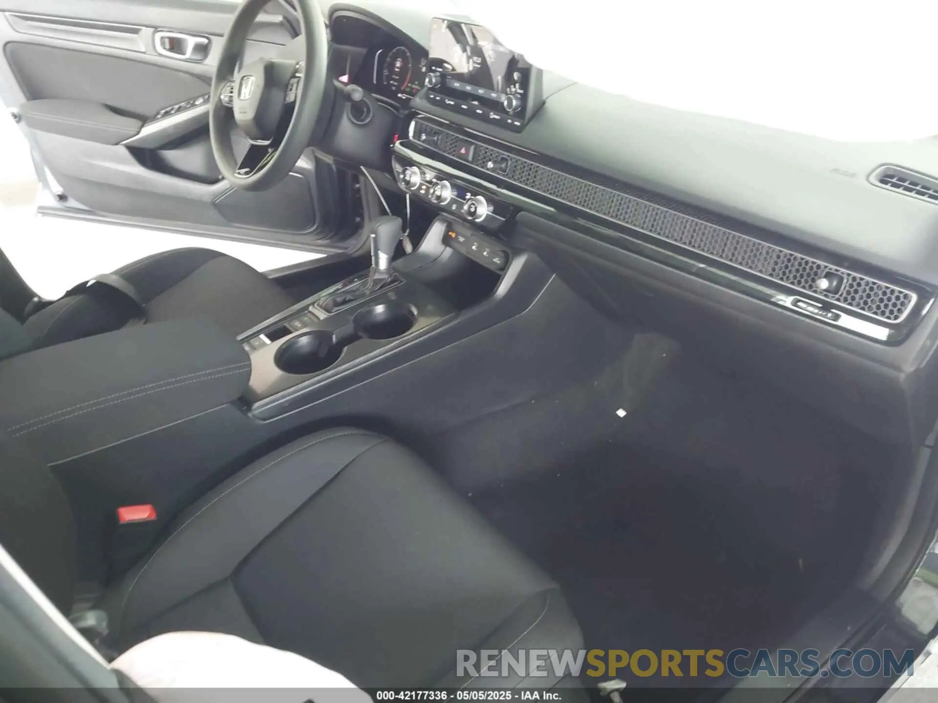 5 fotografías del automóvil dañado 2HGFE2F22SH566032 HONDA CIVIC 2025