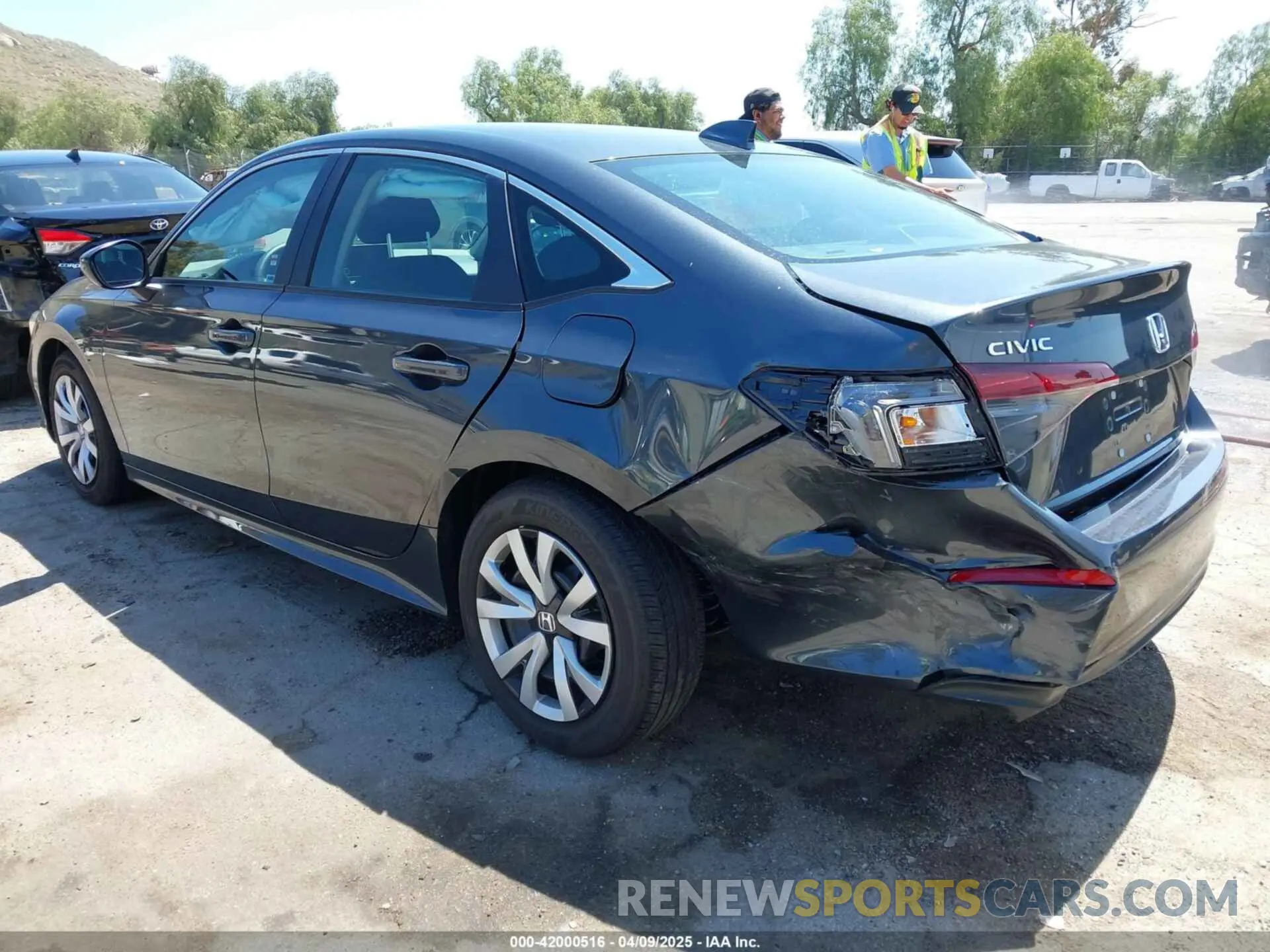 3 fotografías del automóvil dañado 2HGFE2F22SH566046 HONDA CIVIC 2025
