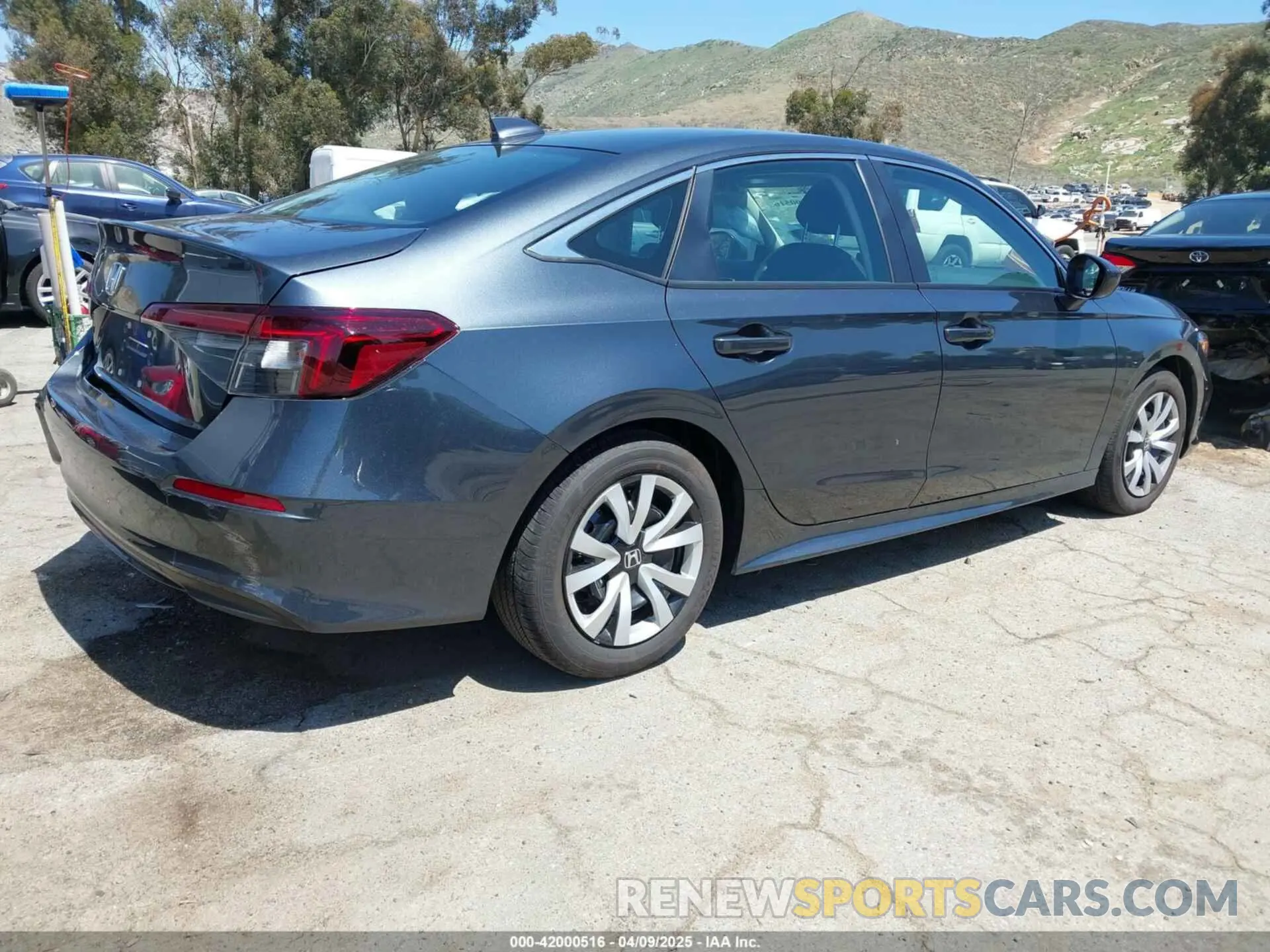 4 fotografías del automóvil dañado 2HGFE2F22SH566046 HONDA CIVIC 2025