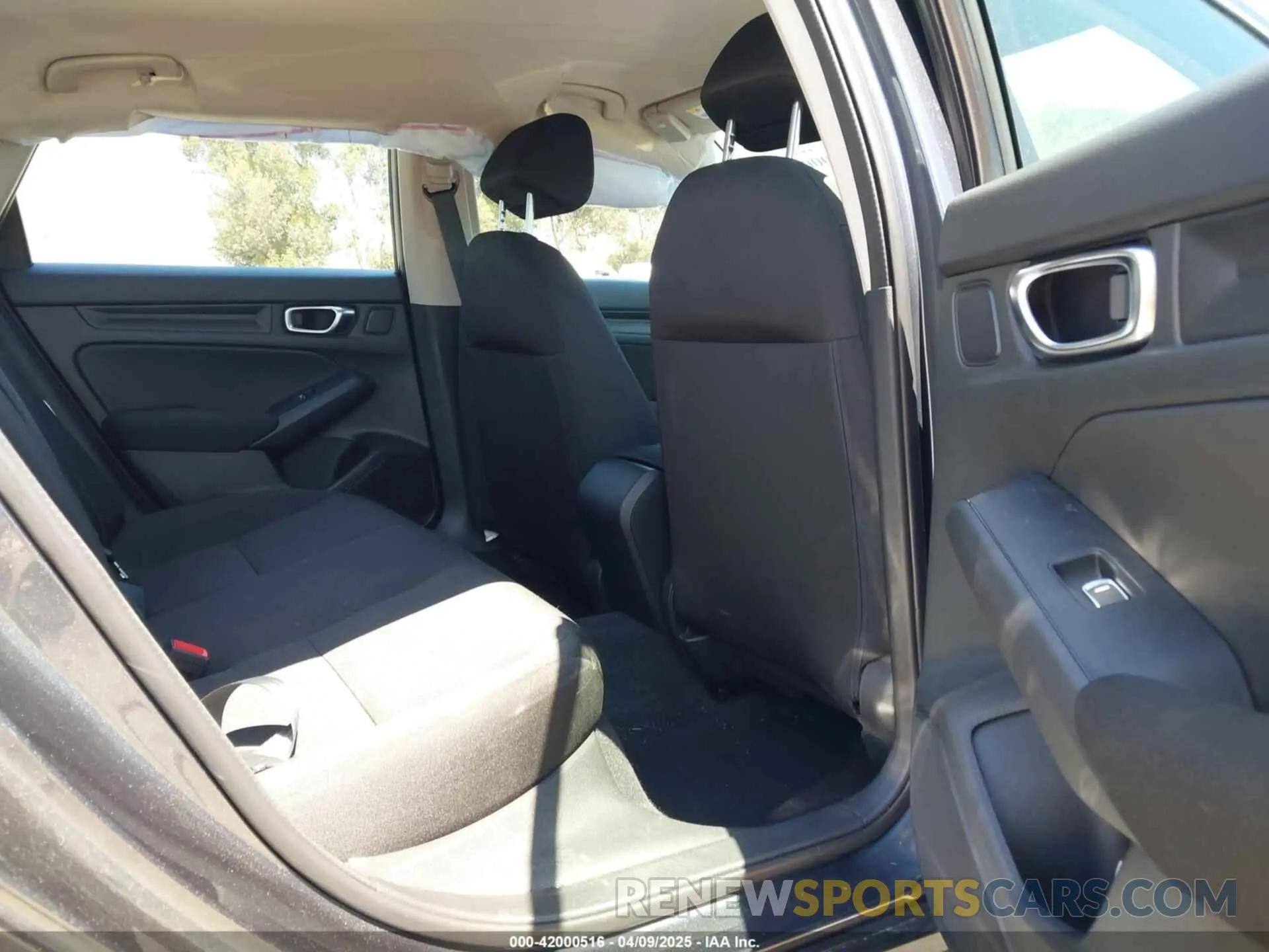 8 fotografías del automóvil dañado 2HGFE2F22SH566046 HONDA CIVIC 2025