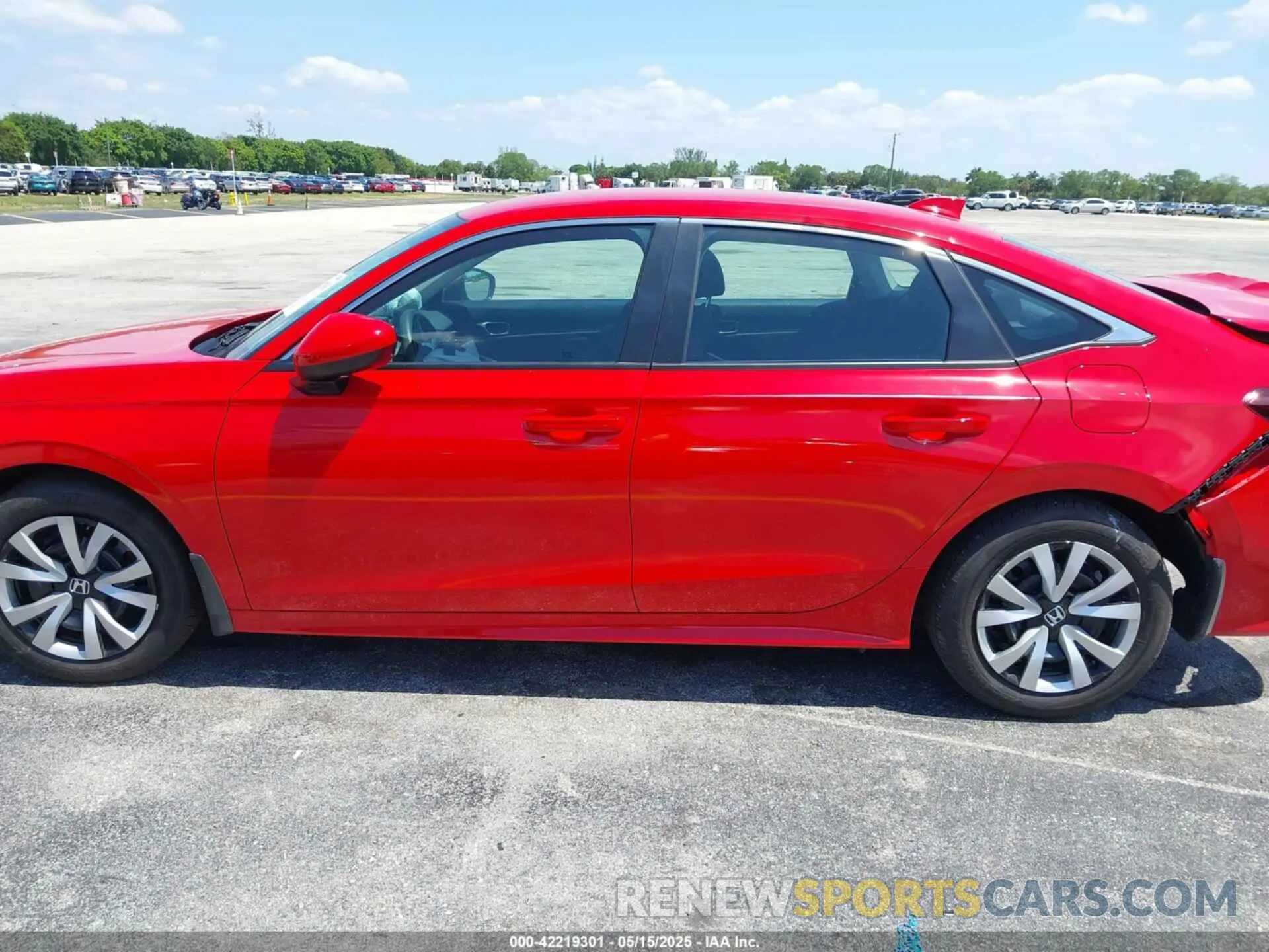 13 fotografías del automóvil dañado 2HGFE2F27SH566723 HONDA CIVIC 2025