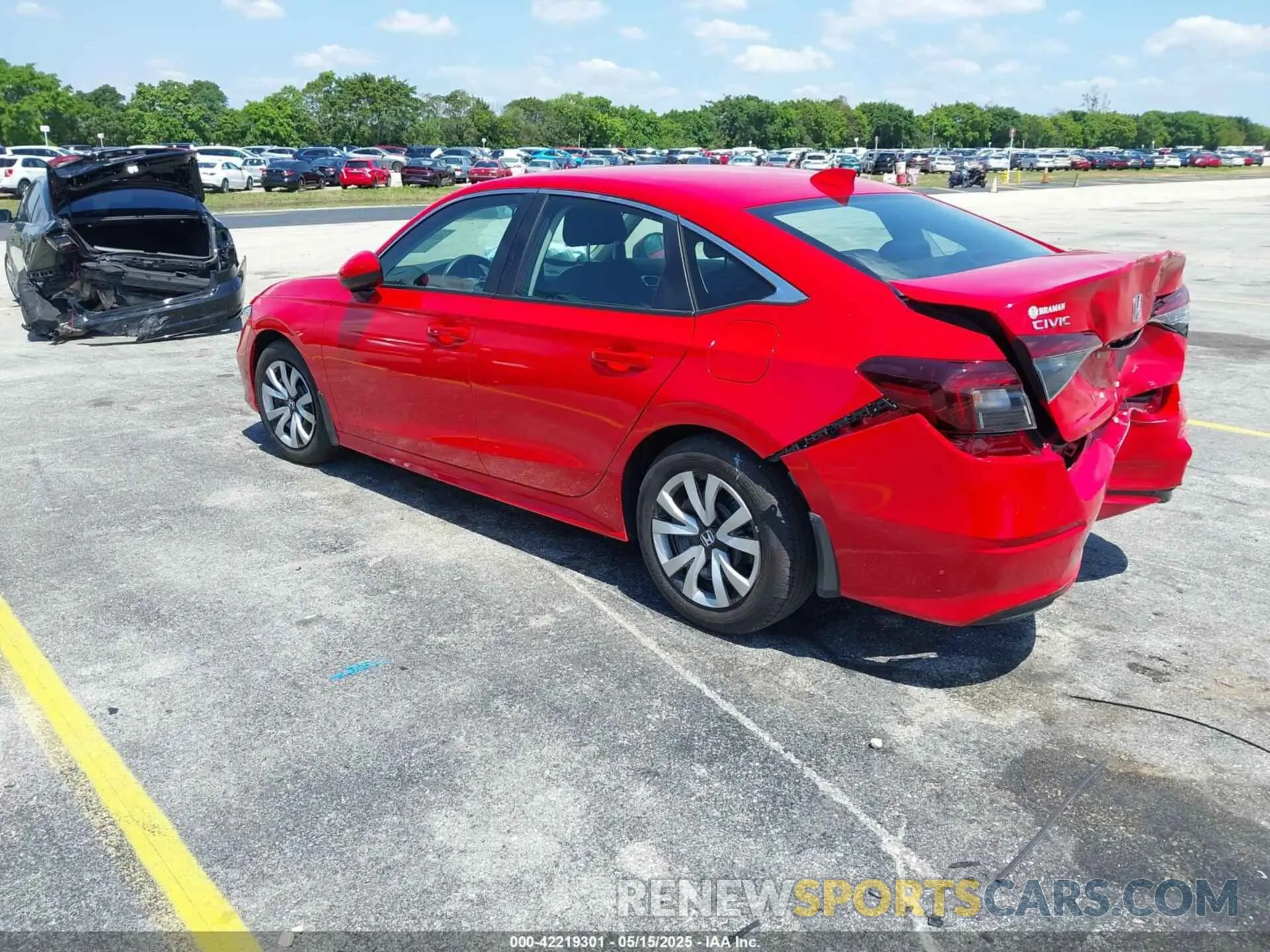 3 fotografías del automóvil dañado 2HGFE2F27SH566723 HONDA CIVIC 2025