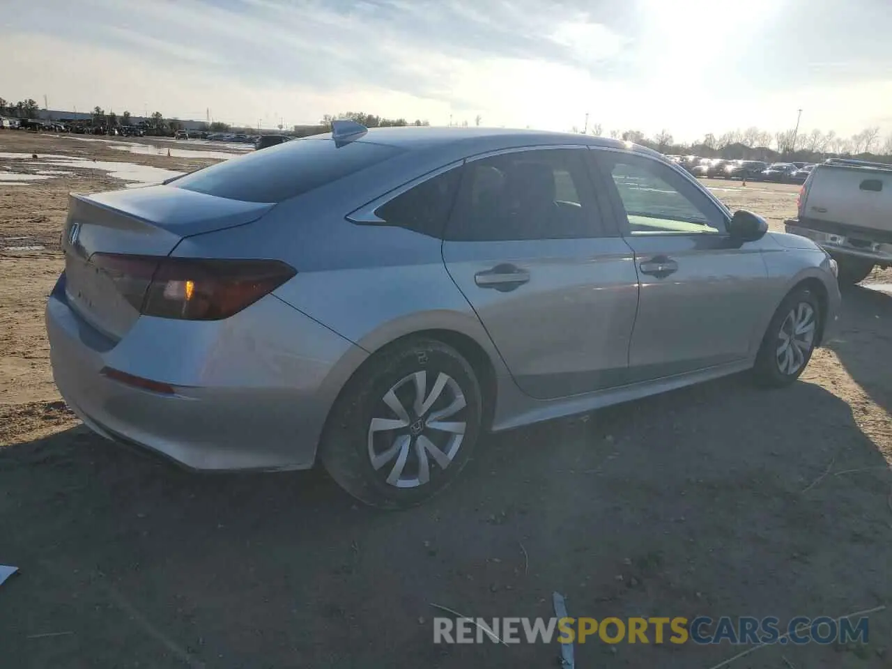 3 fotografías del automóvil dañado 2HGFE2F2XSH520447 HONDA CIVIC 2025